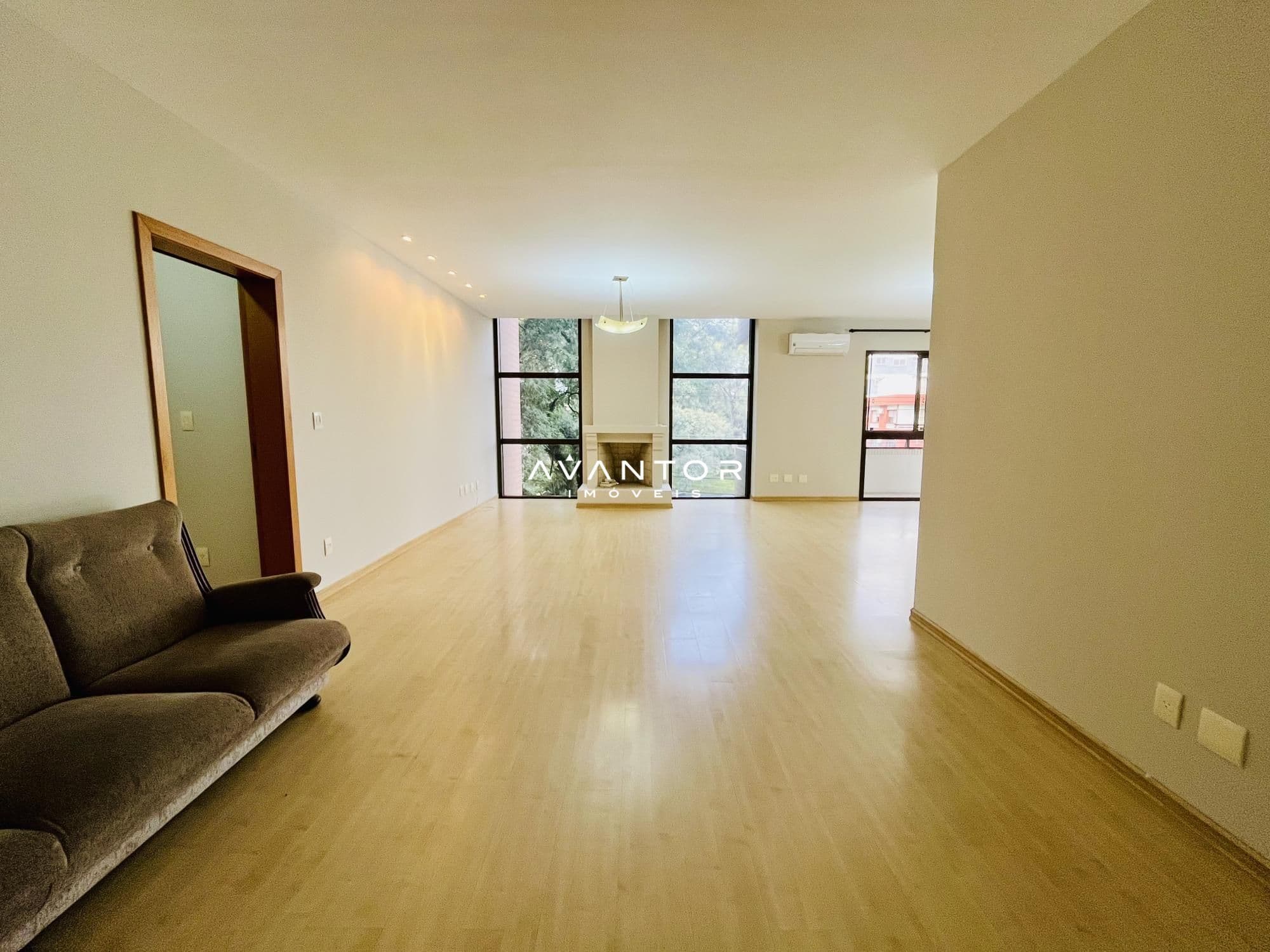Apartamento com 3 quartos à venda no Residencial Royal Victoria, em Nossa Senhora Medianeira, Santa Maria/RS — foto 3 de 25
