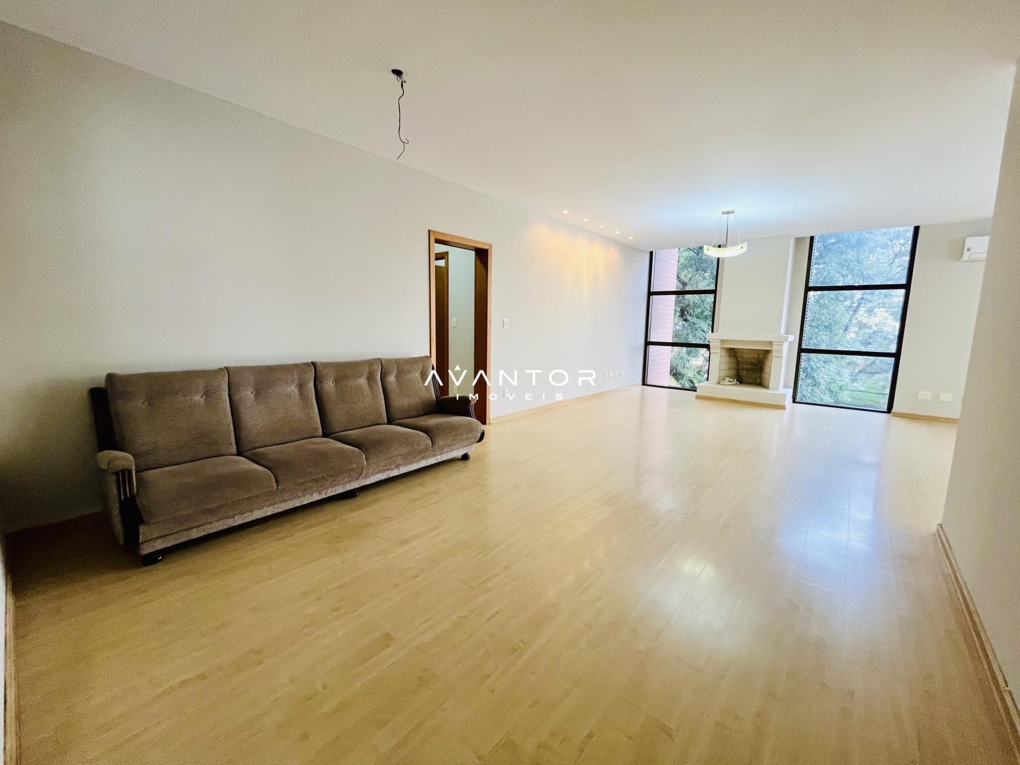 Apartamento com 3 quartos à venda no Residencial Royal Victoria, em Nossa Senhora Medianeira, Santa Maria/RS — foto 4 de 25