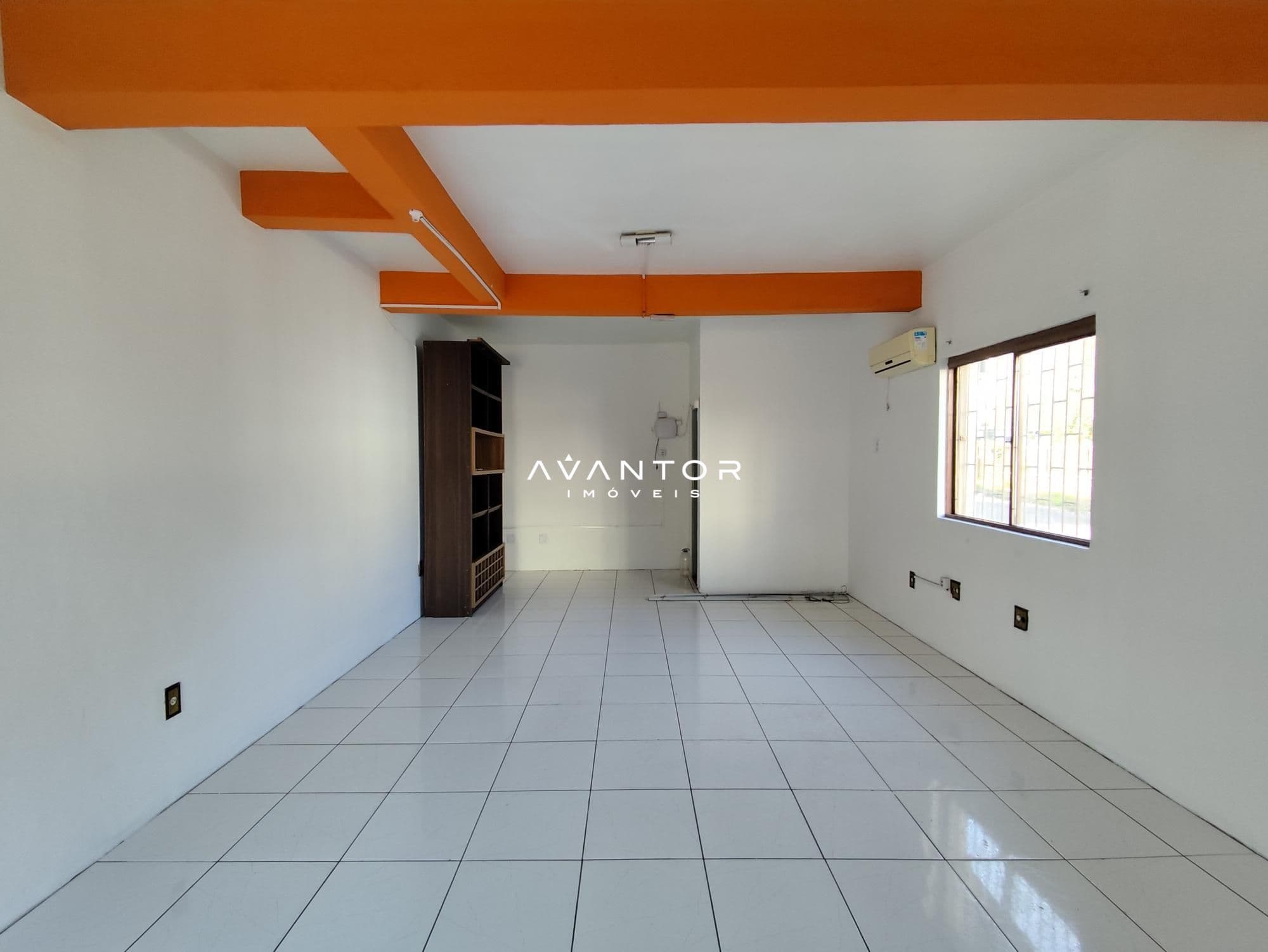 Loja com 1 sala para alugar em Nossa Senhora de Fátima, Santa Maria/RS — foto 2 de 4