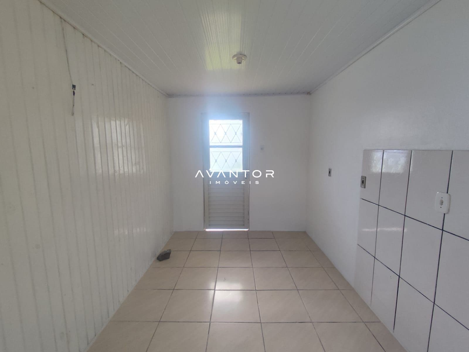Casa com 2 quartos para alugar em Itararé, Santa Maria/RS — foto 4 de 11