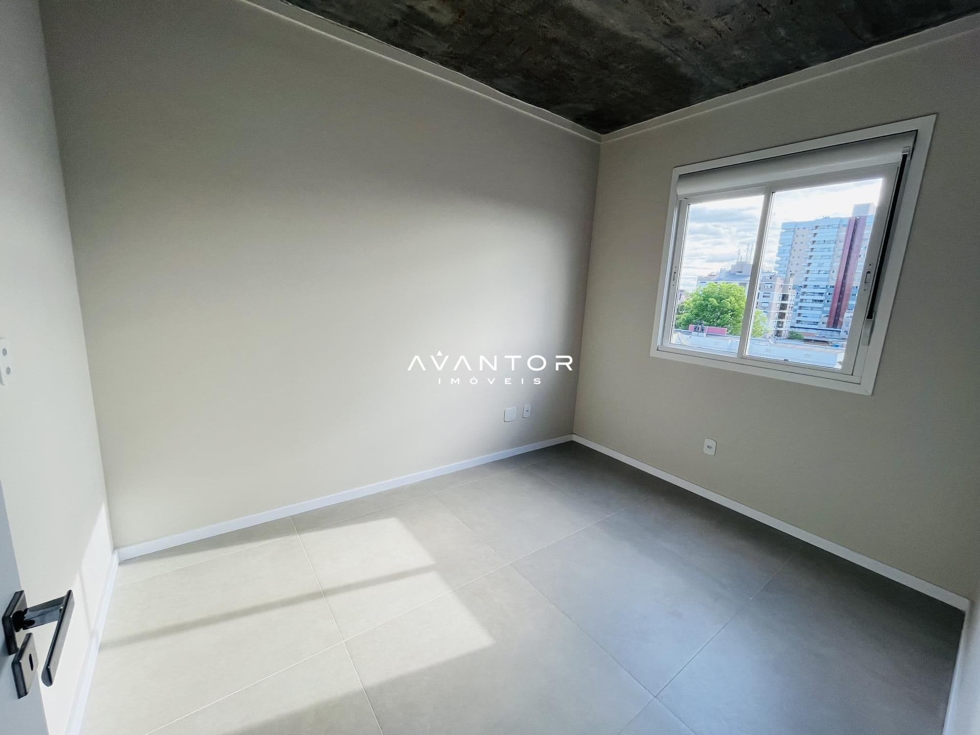 Apartamento com 2 quartos para alugar no Residencial Regato, em Centro, Santa Maria/RS — foto 2 de 13