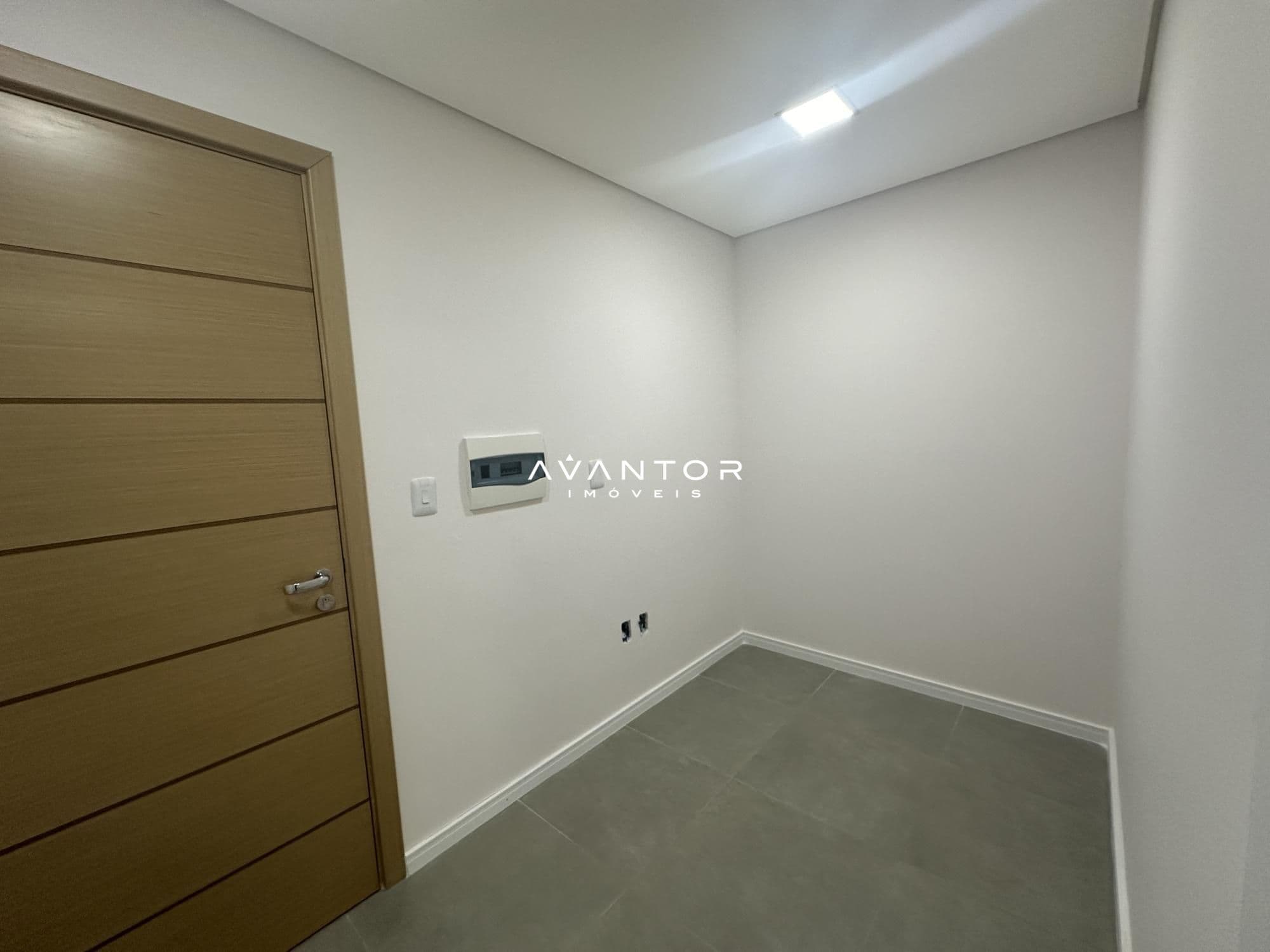 Sala Comercial com 1 sala para alugar no Residencial Espírito Santo, em Centro, Santa Maria/RS — foto 4 de 9