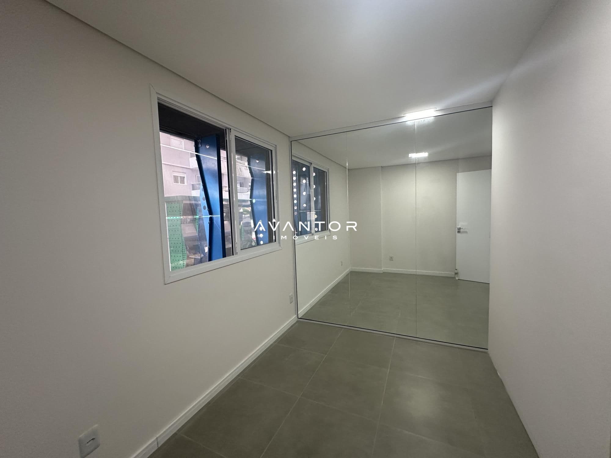 Sala Comercial com 1 sala para alugar no Residencial Espírito Santo, em Centro, Santa Maria/RS — foto 5 de 9