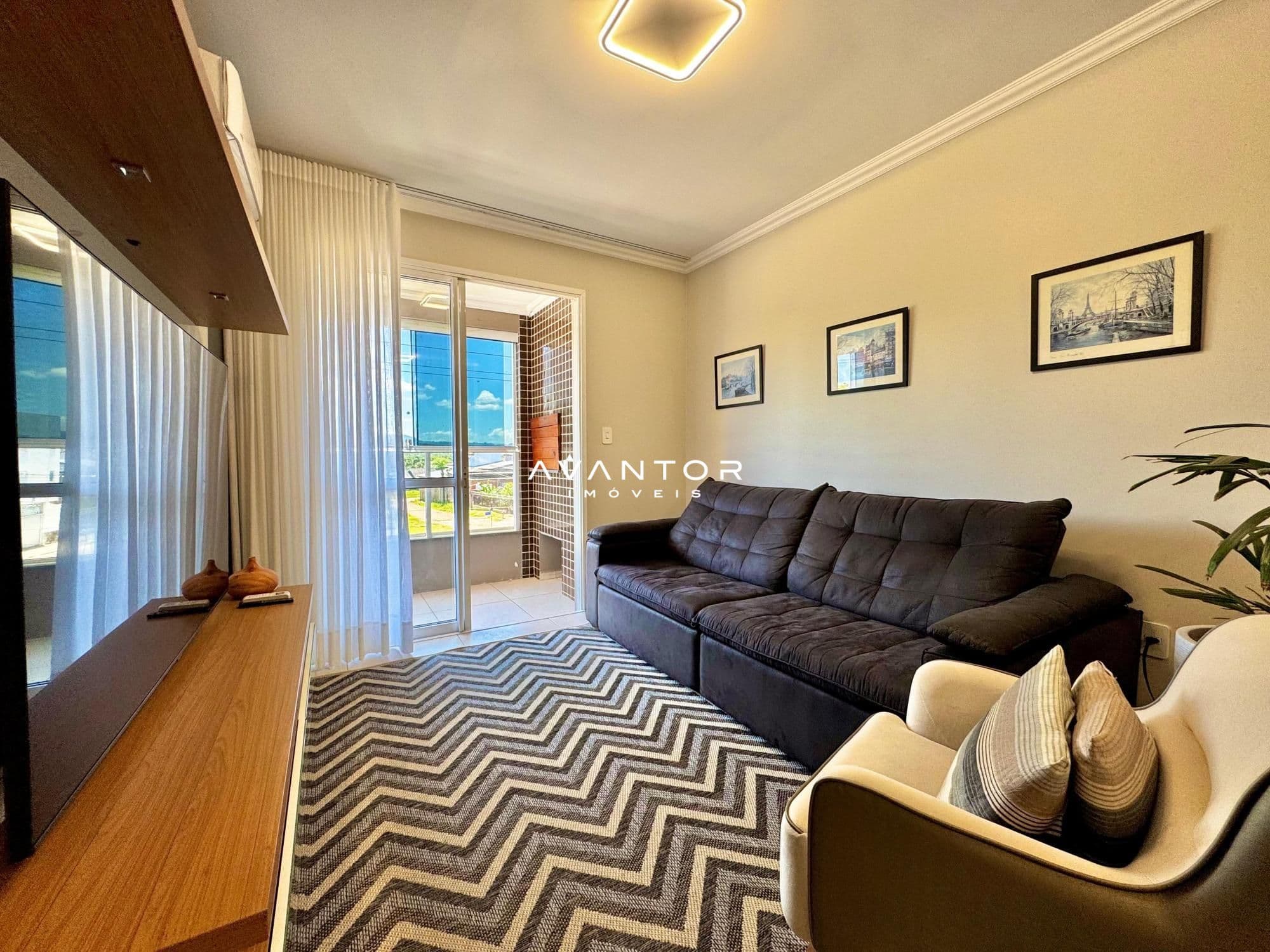 Sala de estar com sacada — Apartamento com 2 quartos à venda no Residencial Príncipe DI Piemonte, em Camobi, Santa Maria/RS