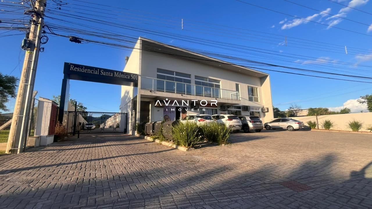 Fachada do condomínio com garagem — Sala Comercial com 1 sala à venda em Camobi, Santa Maria/RS