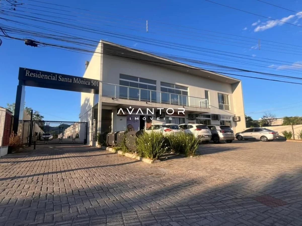 Fachada do condomínio com garagem — Sala Comercial com 1 sala à venda em Camobi, Santa Maria/RS