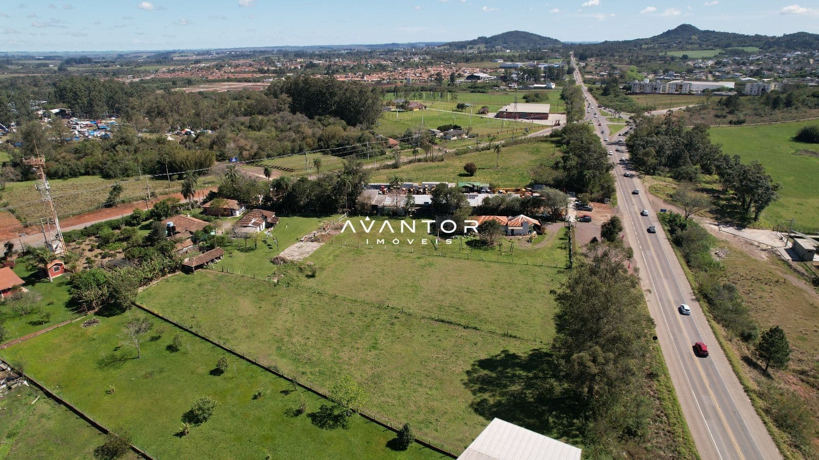 Vista aérea do terreno e região — Terreno para alugar em Camobi, Santa Maria/RS
