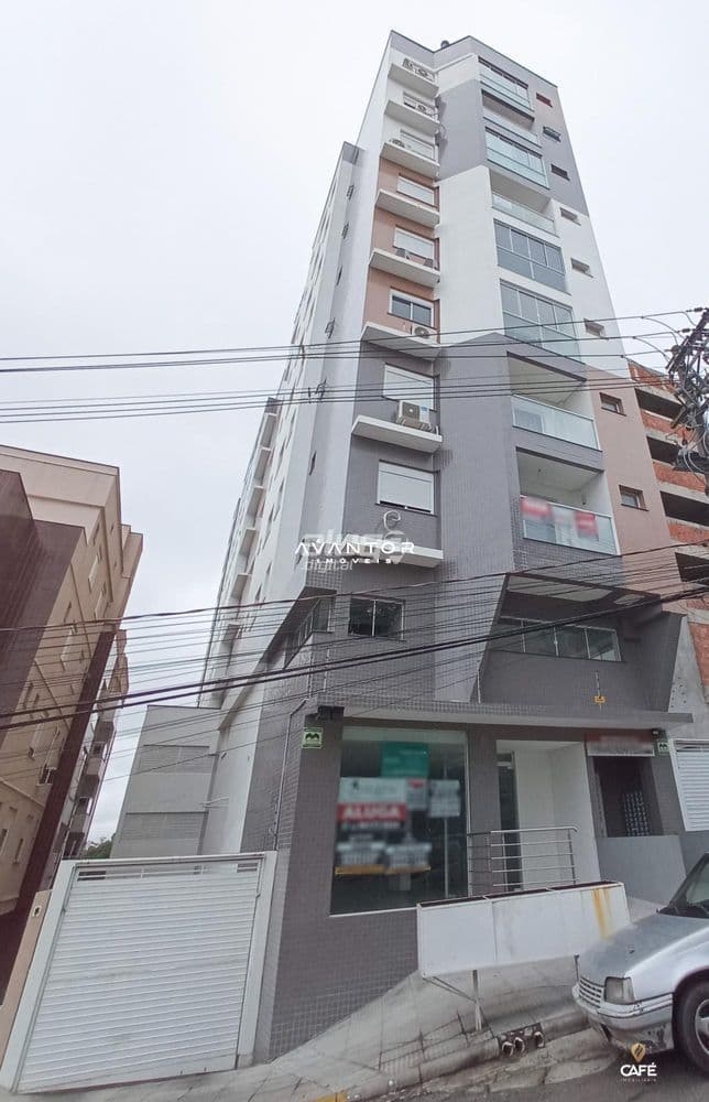 Fachada do prédio com sacadas — Apartamento com 1 quarto à venda em Nossa Senhora Medianeira, Santa Maria/RS