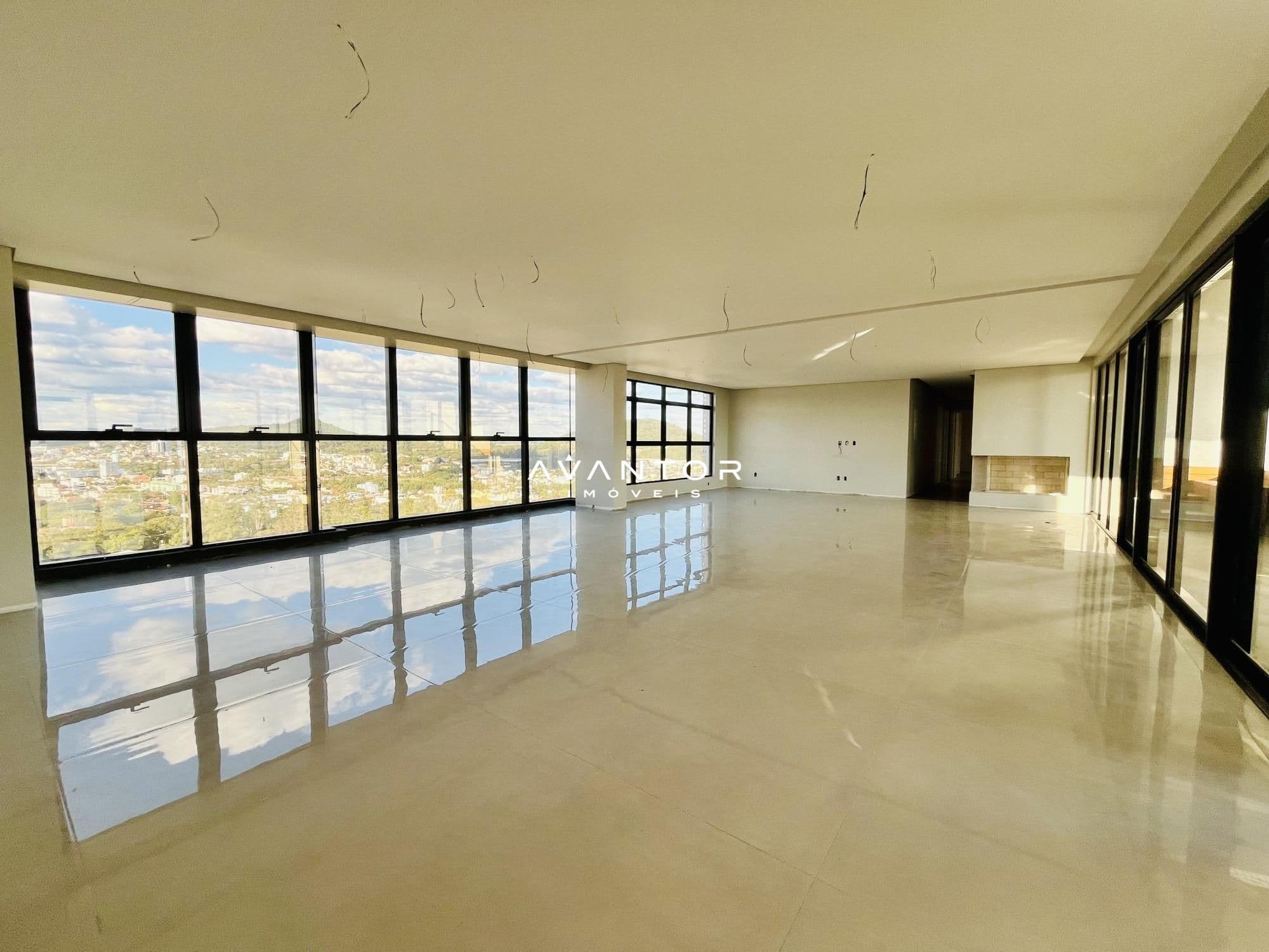 Cobertura com 5 quartos à venda no Palace Louvre Residencial, em Nossa Senhora Medianeira, Santa Maria/RS — foto 2 de 45