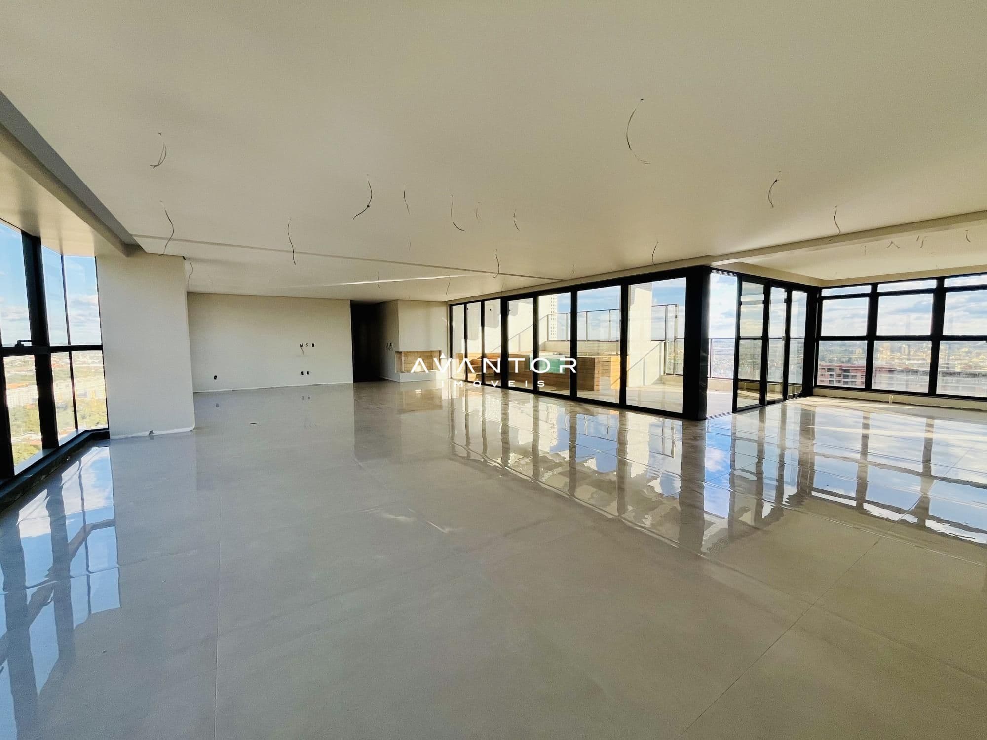 Cobertura com 5 quartos à venda no Palace Louvre Residencial, em Nossa Senhora Medianeira, Santa Maria/RS — foto 4 de 45