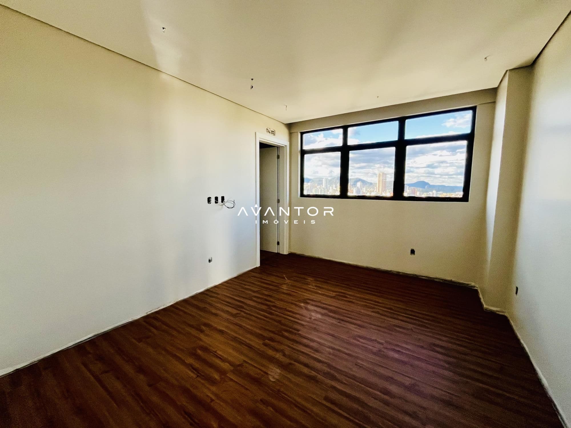 Cobertura com 5 quartos à venda no Palace Louvre Residencial, em Nossa Senhora Medianeira, Santa Maria/RS — foto 17 de 45