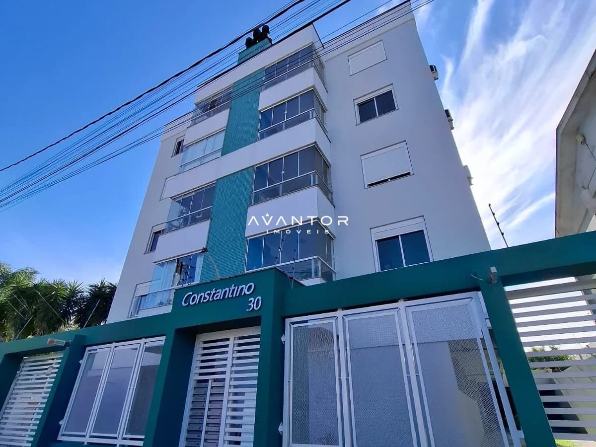 Fachada do prédio com sacadas — Apartamento com 1 quarto à venda no Residencial Constantino, em Camobi, Santa Maria/RS