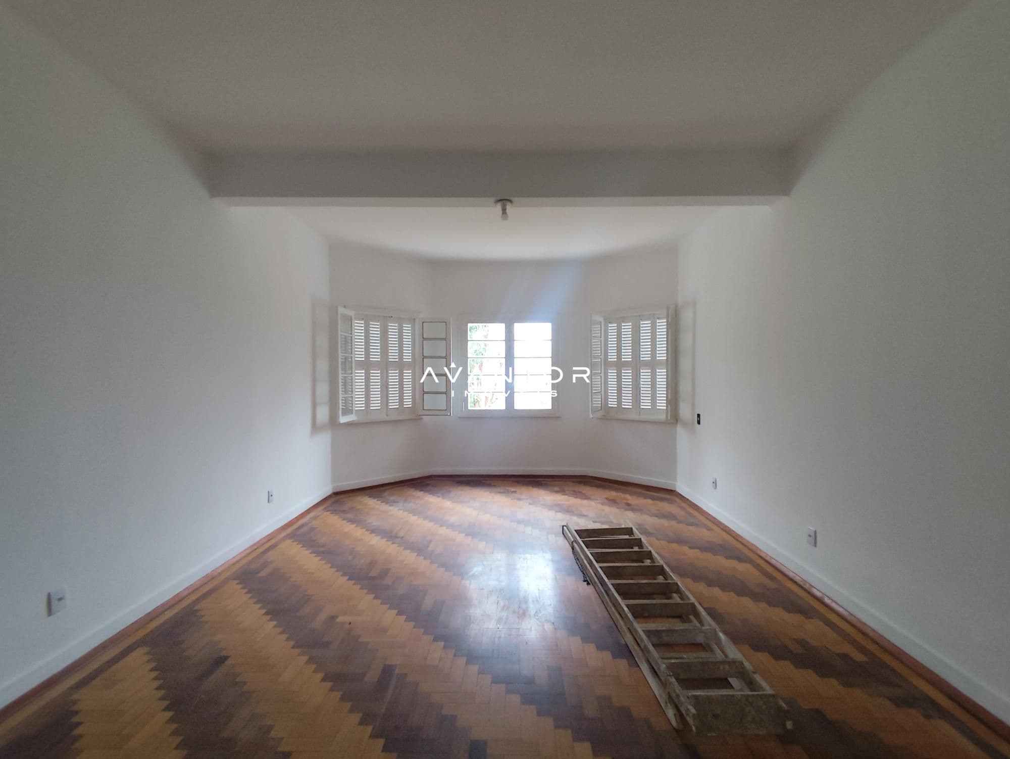 Casa Comercial com 16 salas para alugar em Camobi, Santa Maria/RS — foto 5 de 38