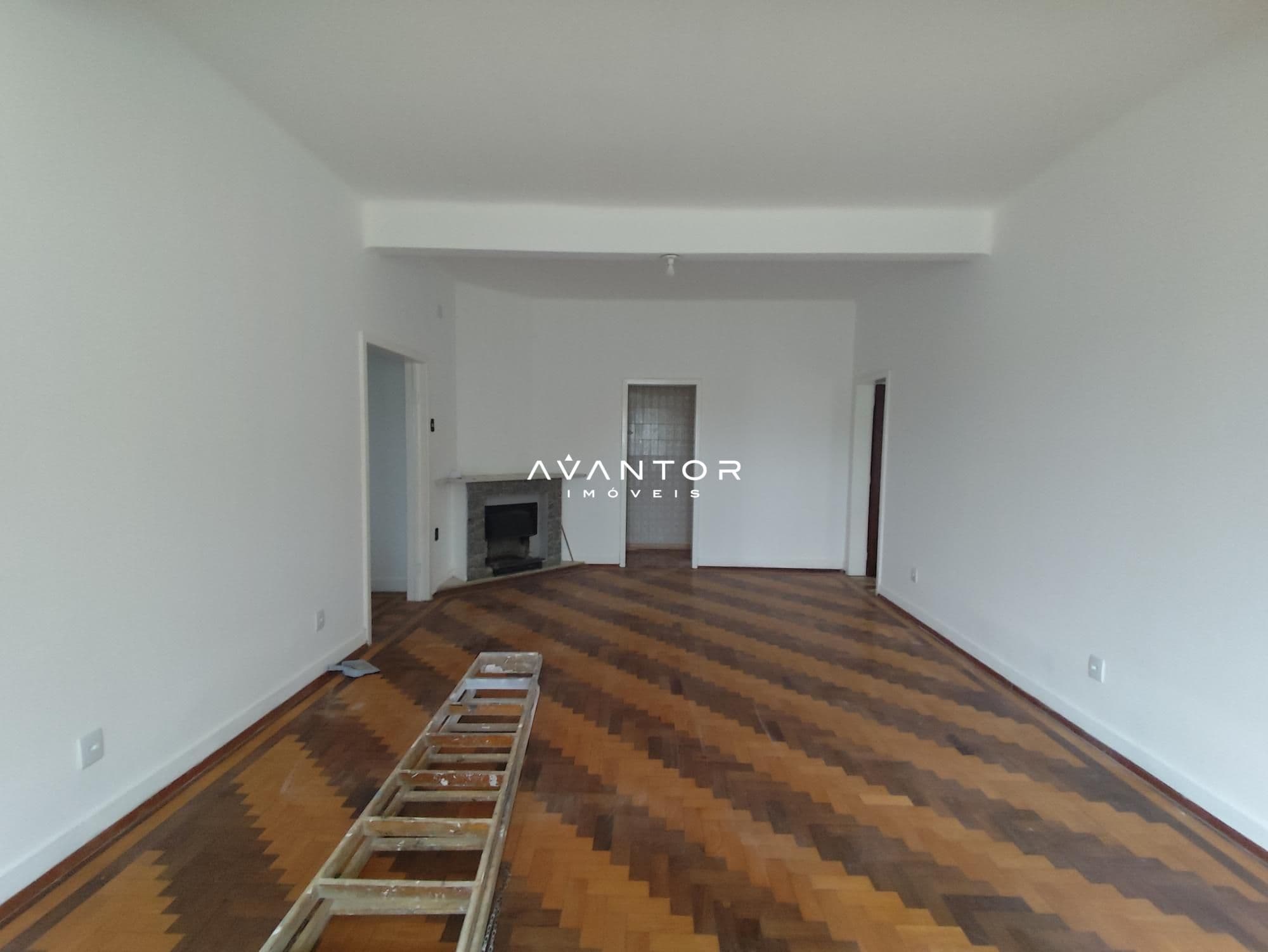 Casa Comercial com 16 salas para alugar em Camobi, Santa Maria/RS — foto 6 de 38