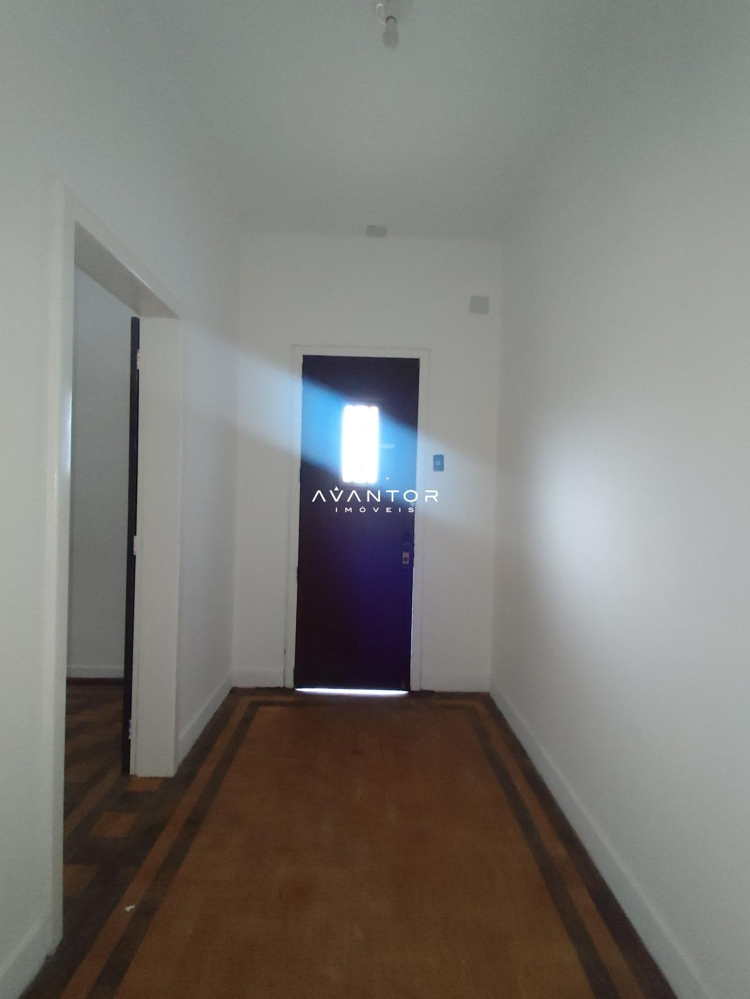 Casa Comercial com 16 salas para alugar em Camobi, Santa Maria/RS — foto 10 de 38