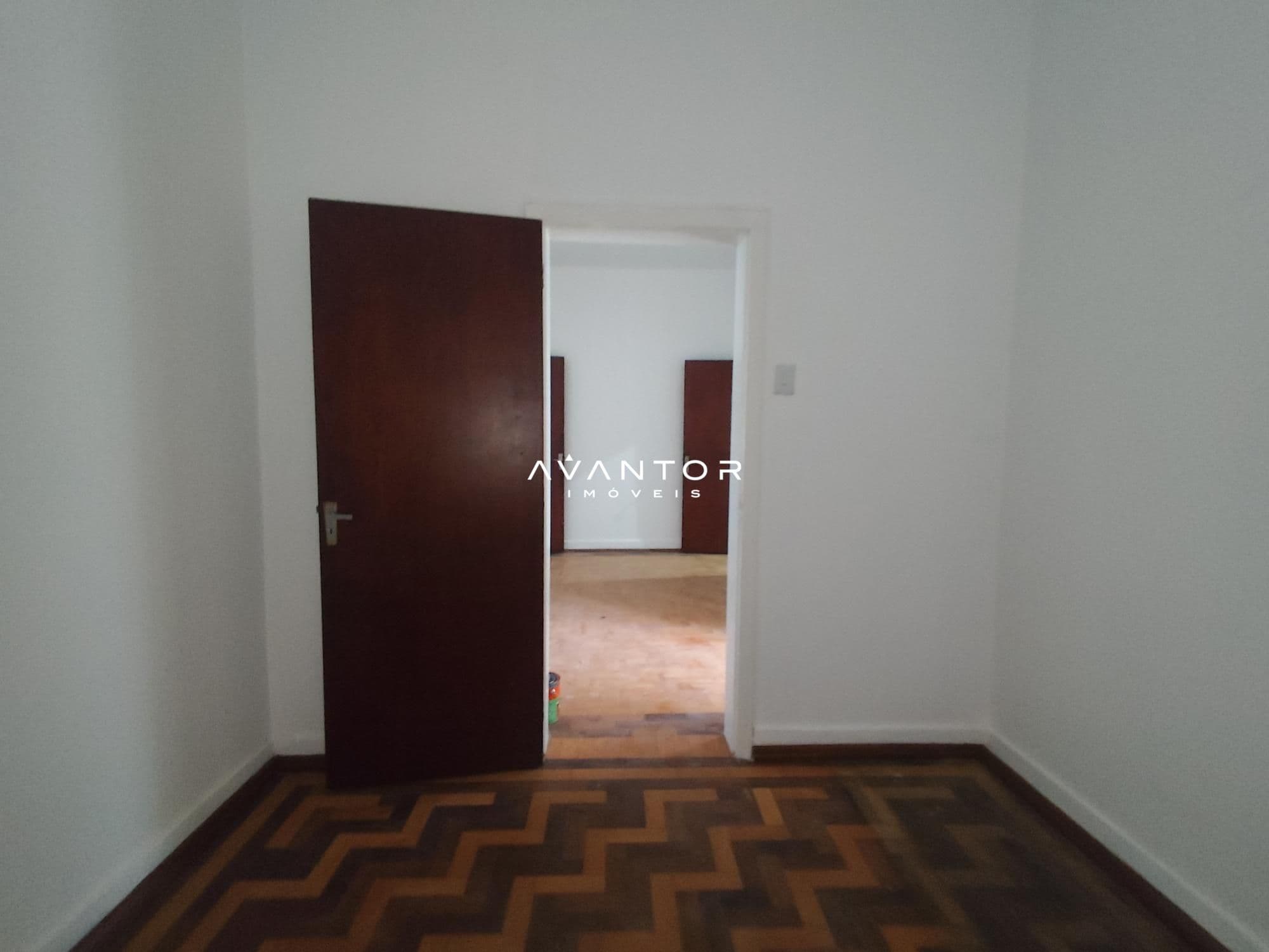 Casa Comercial com 16 salas para alugar em Camobi, Santa Maria/RS — foto 17 de 38