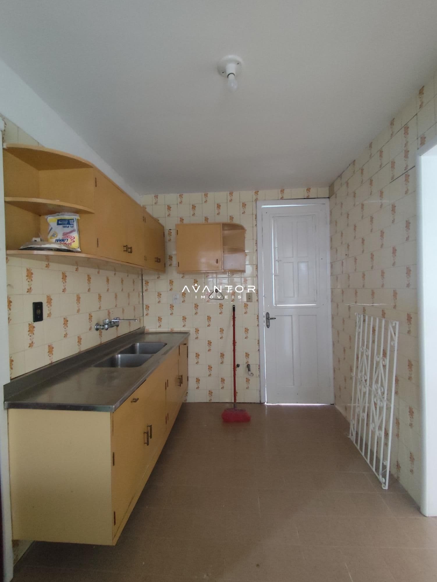 Casa Comercial com 16 salas para alugar em Camobi, Santa Maria/RS — foto 21 de 38