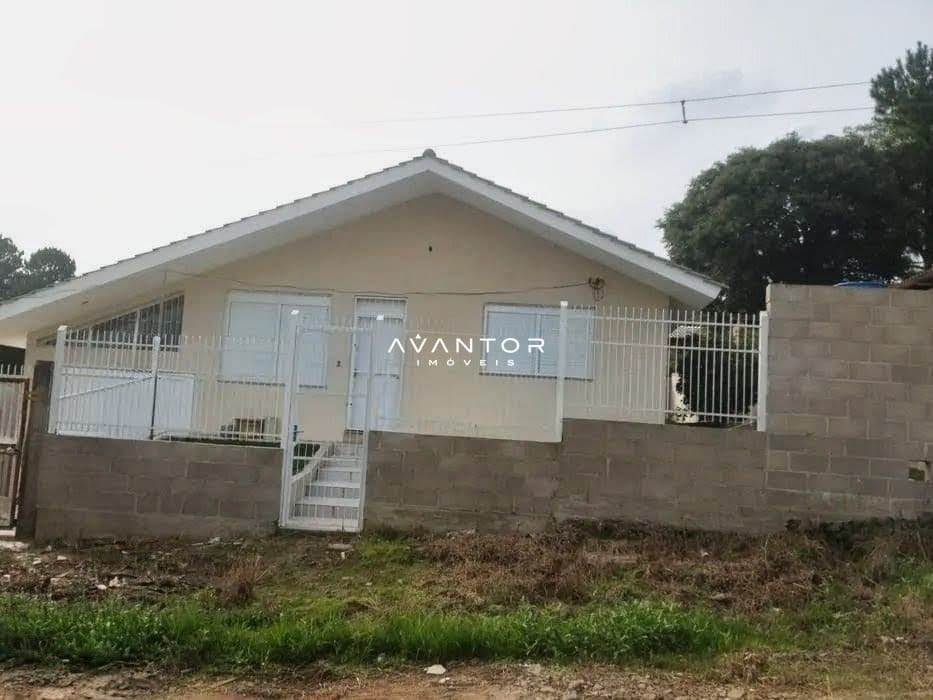 Fachada da casa com área frontal — Casa com 3 quartos à venda em Arroio Grande, Santa Maria/RS