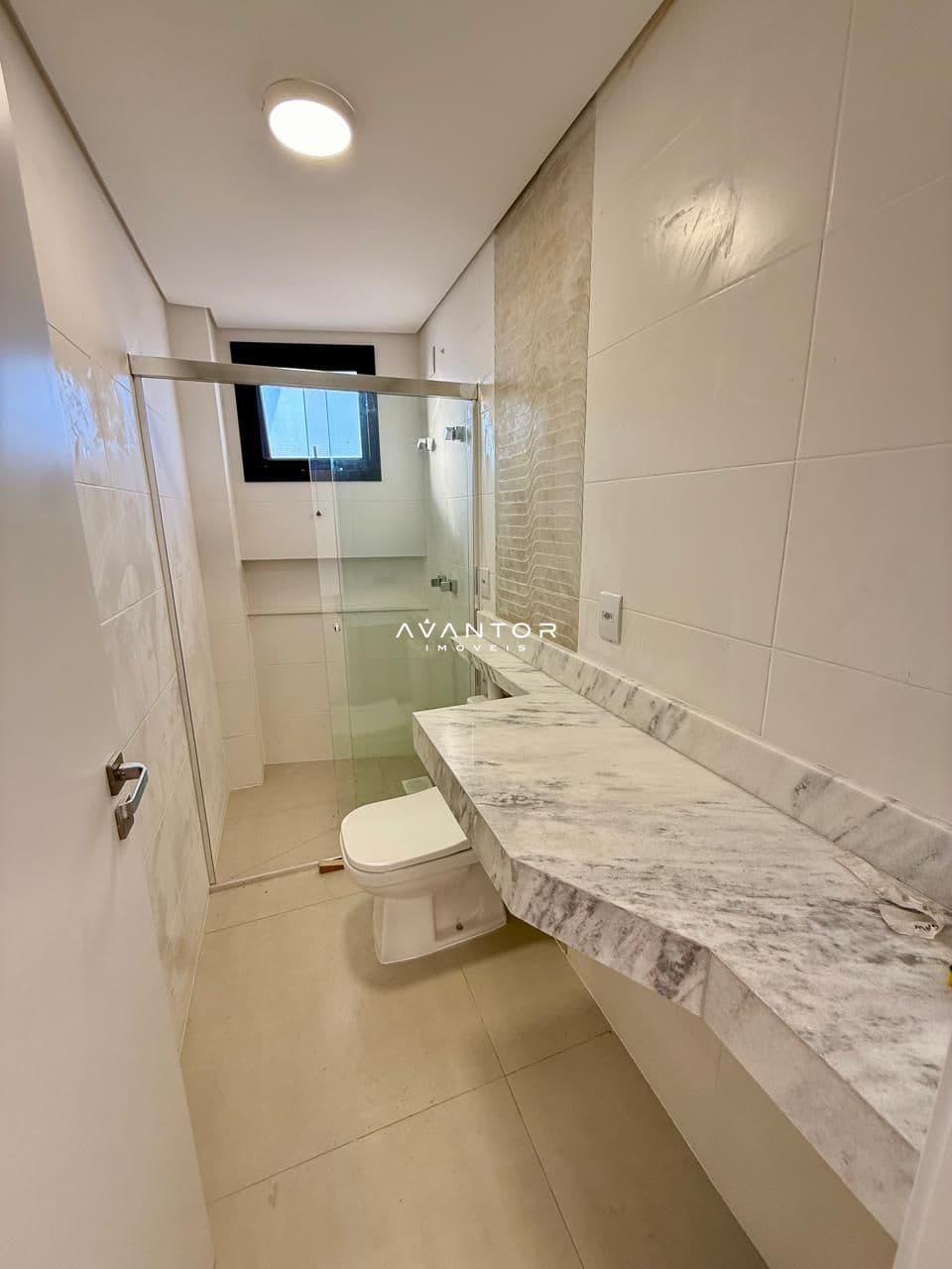 Banho Social — Casa com 3 quartos à venda em Camobi, Santa Maria/RS