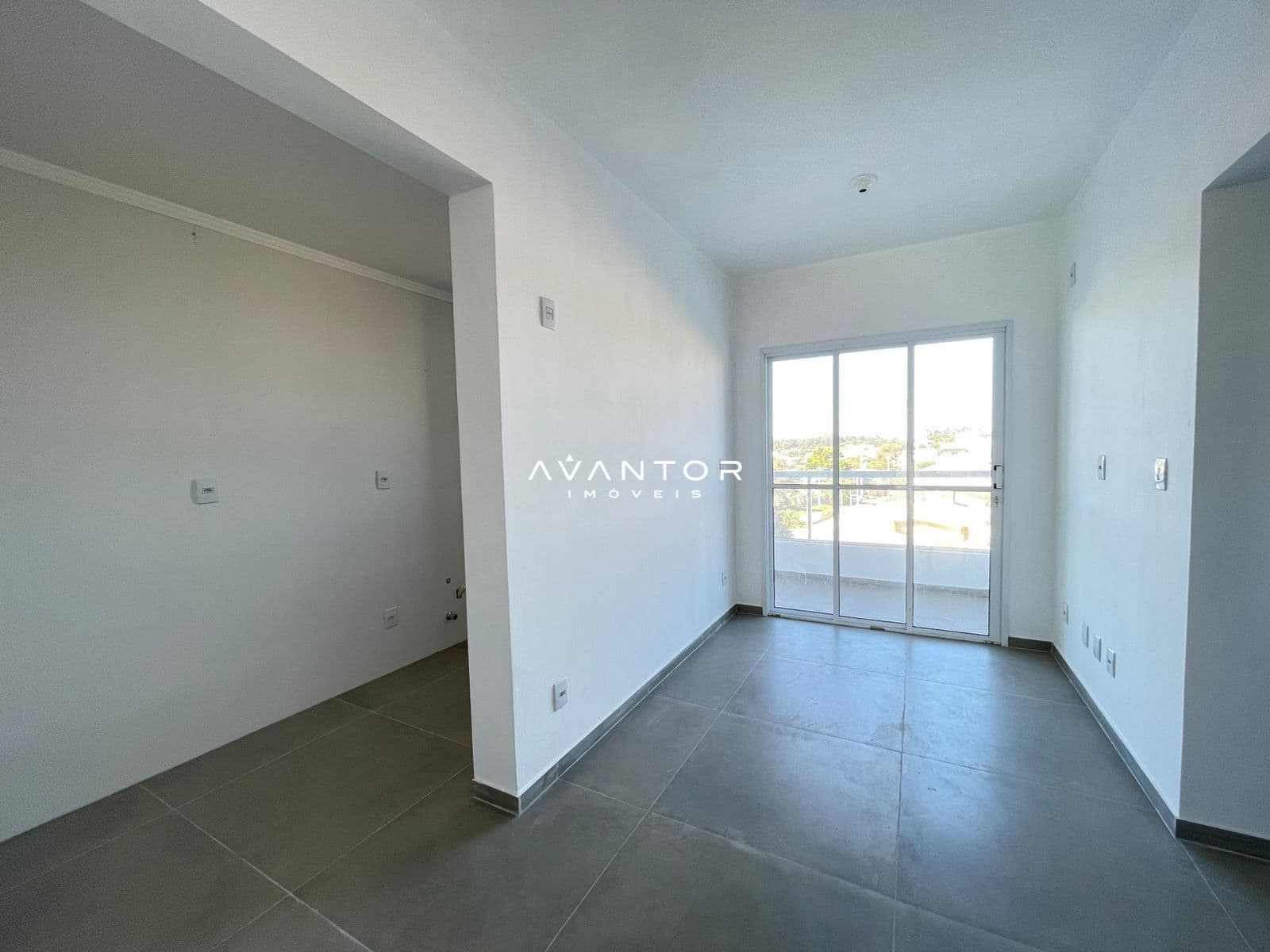 Apartamento com 2 quartos para alugar no Residencial Vô Nelci, em Camobi, Santa Maria/RS — foto 2 de 6