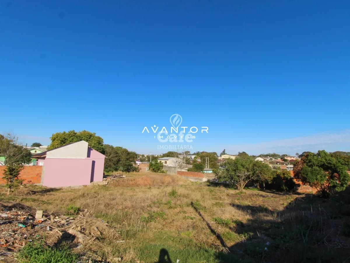 Terreno com construção em andamento — Terreno à venda em Urlândia, Santa Maria/RS