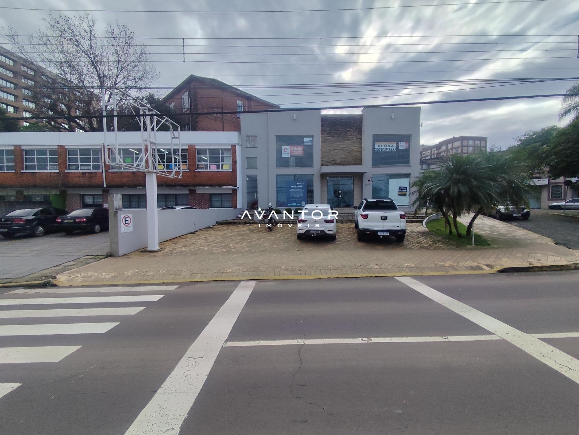 Loja com 3 salas para alugar em Nossa Senhora Medianeira, Santa Maria/RS — foto 2 de 23