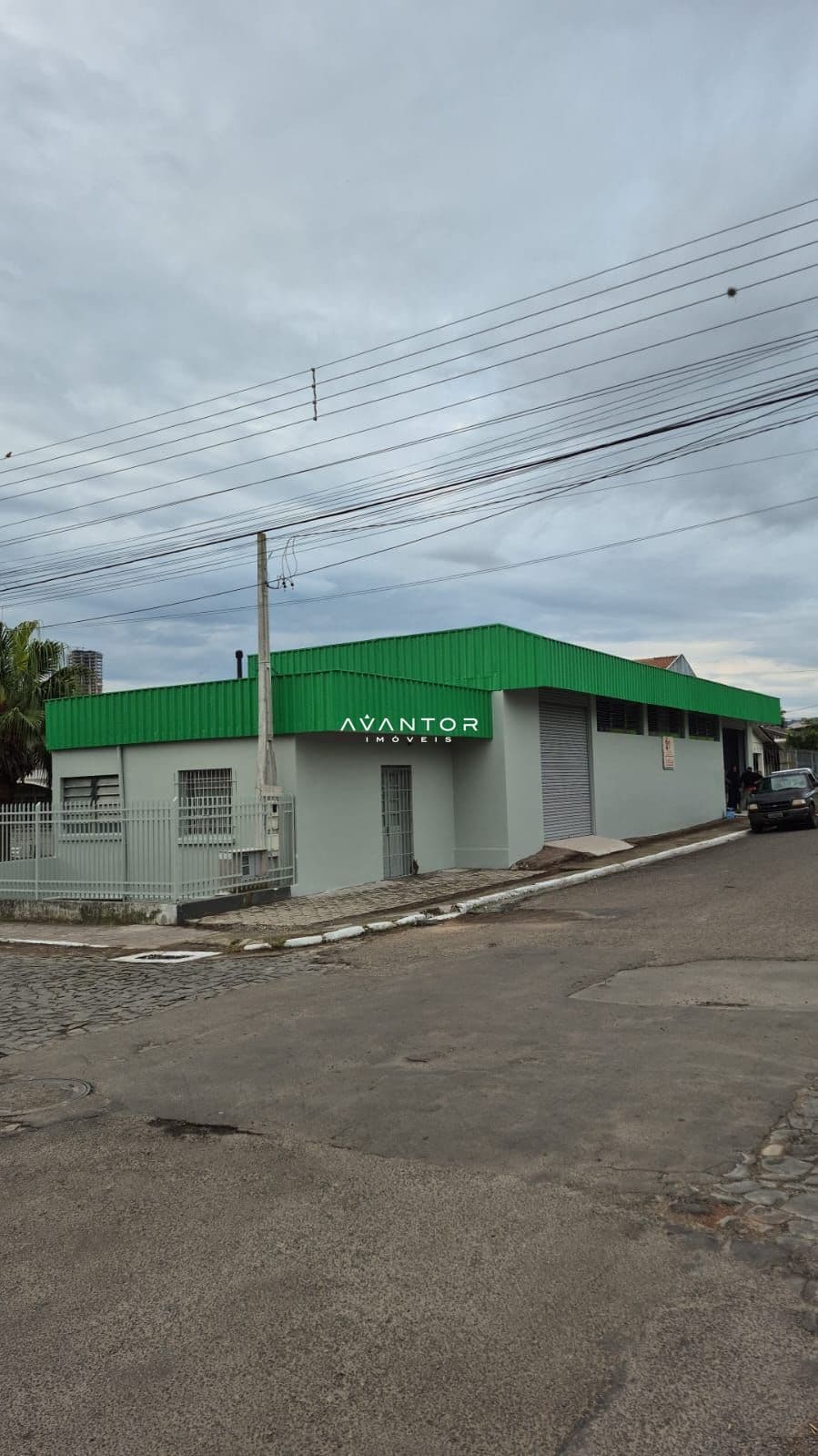 Pavilhão com 2 salas para alugar em Nossa Senhora Medianeira, Santa Maria/RS — foto 2 de 4