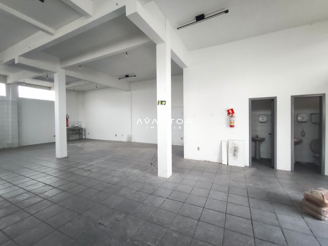 Loja com 1 sala para alugar em Uglione, Santa Maria/RS — foto 12 de 14