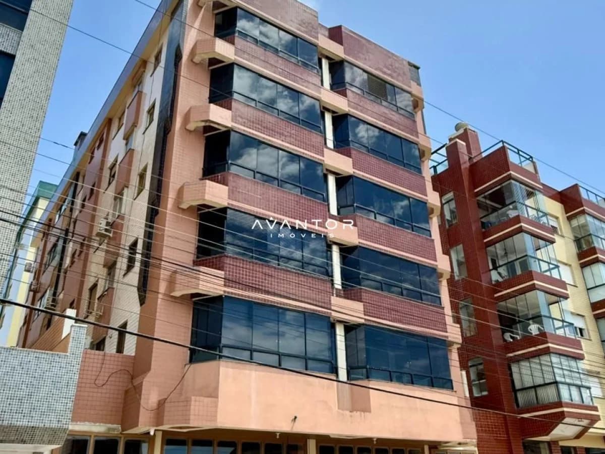 Fachada do prédio com sacadas — Apartamento com 2 quartos à venda em Zona Nova, Capão da Canoa/RS