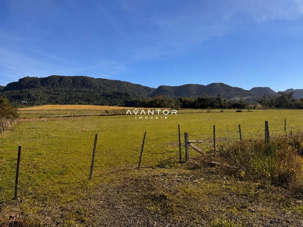 Terreno com cerca e vista para montanhas — Campo à venda em Vale Veneto, São João do Polêsine/RS