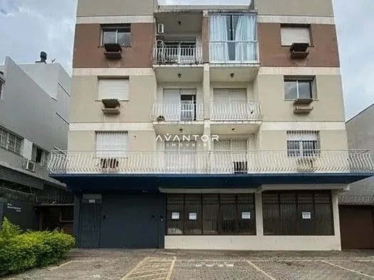 Fachada do prédio com sacadas — Edifício Nogueira, Km 3, Santa Maria/RS