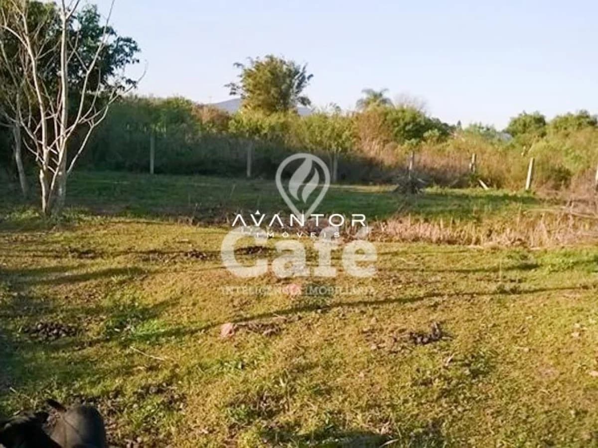Terreno com área verde e vegetação — Terreno à venda em Diácono João Luiz Pozzobon, Santa Maria/RS