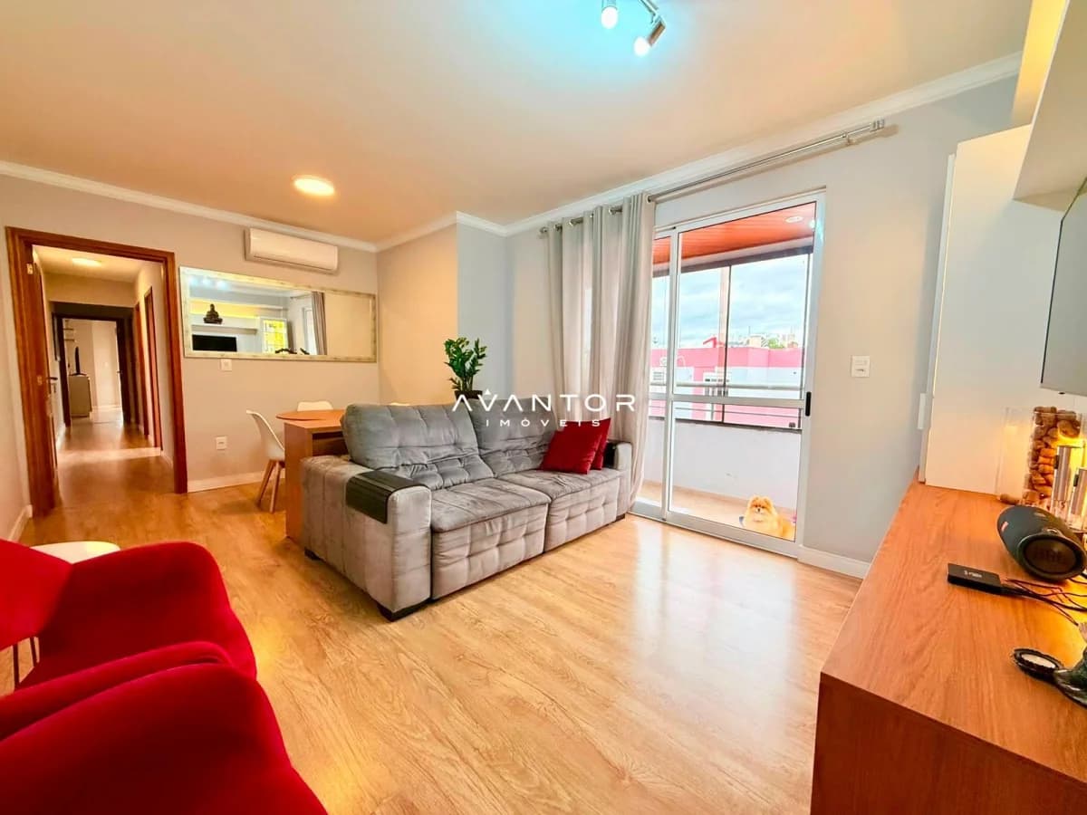 Sala de estar com sacada e vista externa — Apartamento com 3 quartos à venda em Nossa Senhora de Fátima, Santa Maria/RS