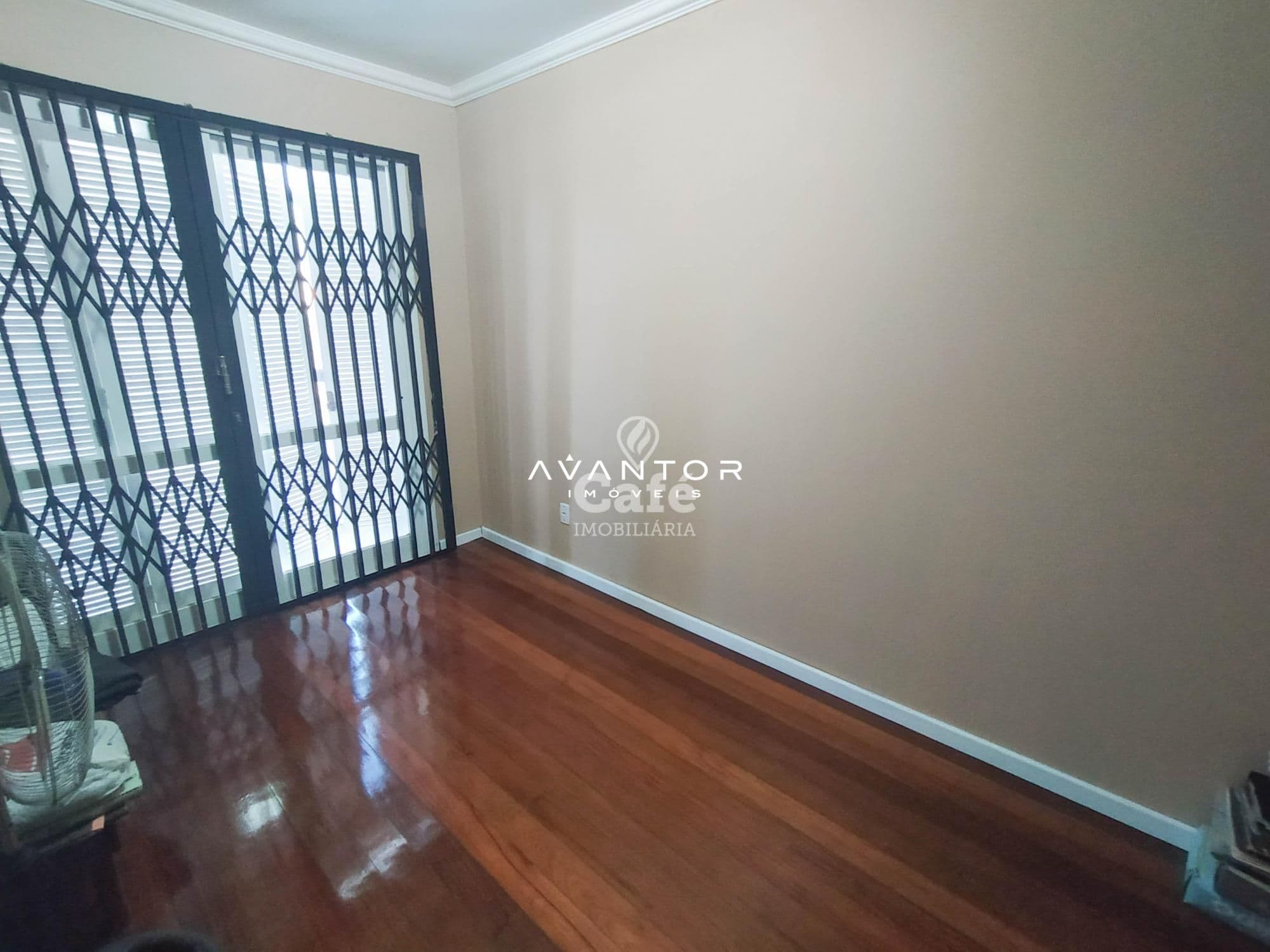 Casa, 4 Dormitórios, 1 Suíte, 3 Banheiros, 2 Vagas, Pátio, Salão De Festas, Churrasqueira — Casa com 4 quartos à venda em Dom Antônio Reis, Santa Maria/RS
