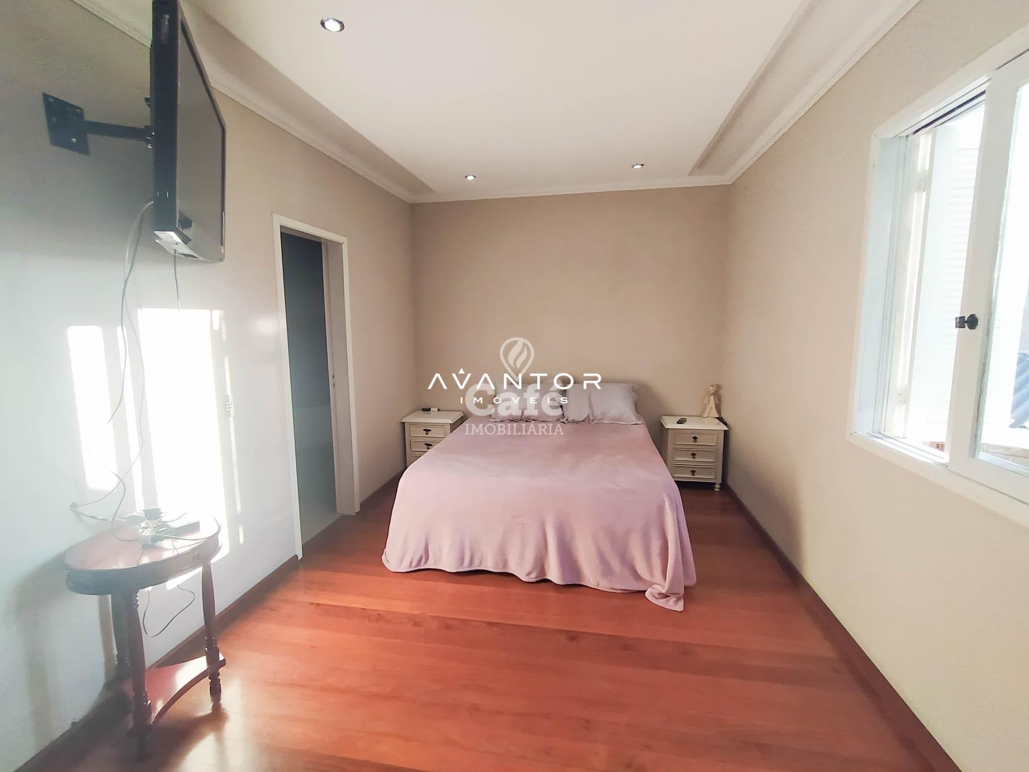 Casa, 4 Dormitórios, 1 Suíte, 3 Banheiros, 2 Vagas, Pátio, Salão De Festas, Churrasqueira — Casa com 4 quartos à venda em Dom Antônio Reis, Santa Maria/RS