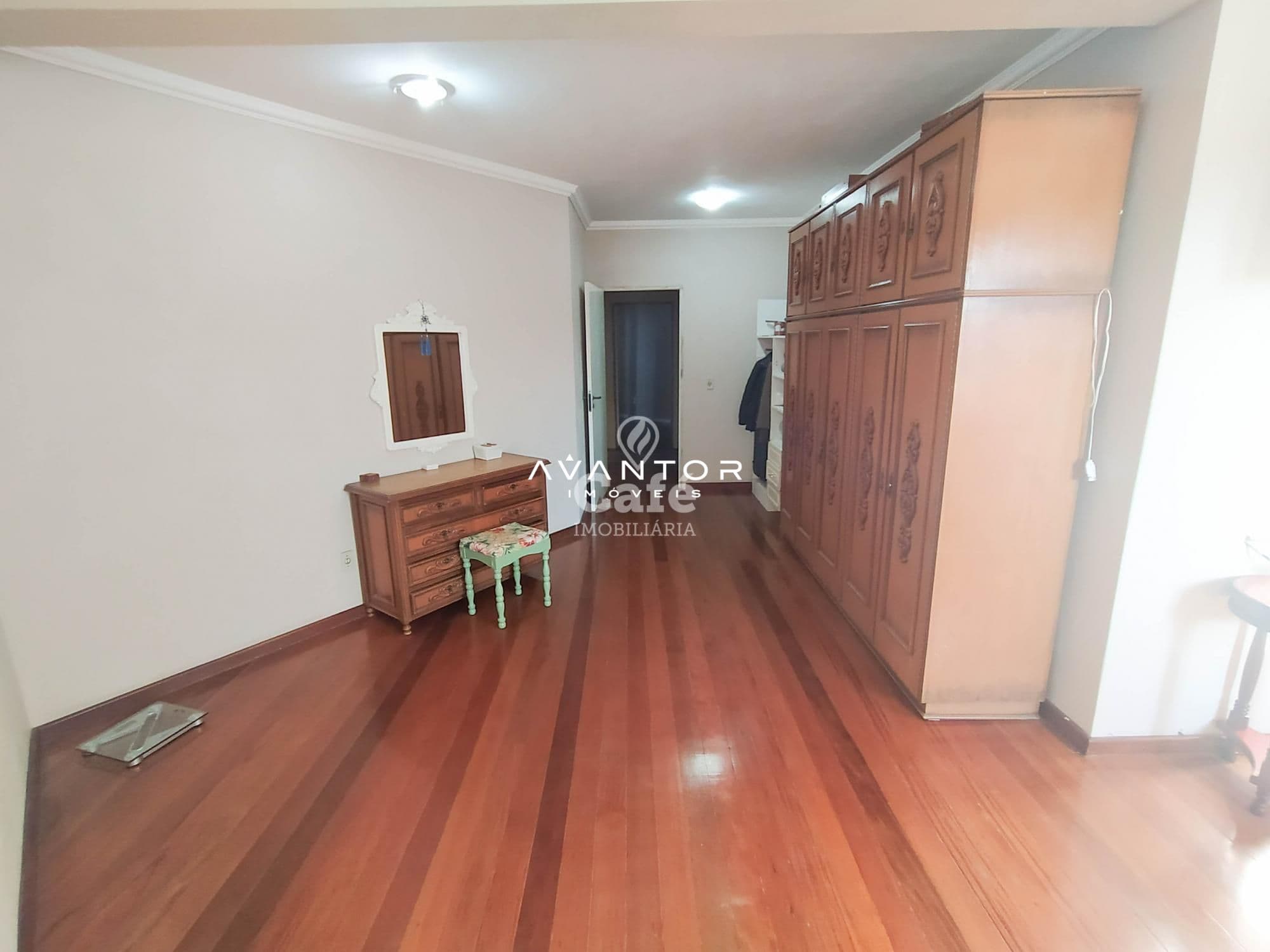 Casa, 4 Dormitórios, 1 Suíte, 3 Banheiros, 2 Vagas, Pátio, Salão De Festas, Churrasqueira — Casa com 4 quartos à venda em Dom Antônio Reis, Santa Maria/RS