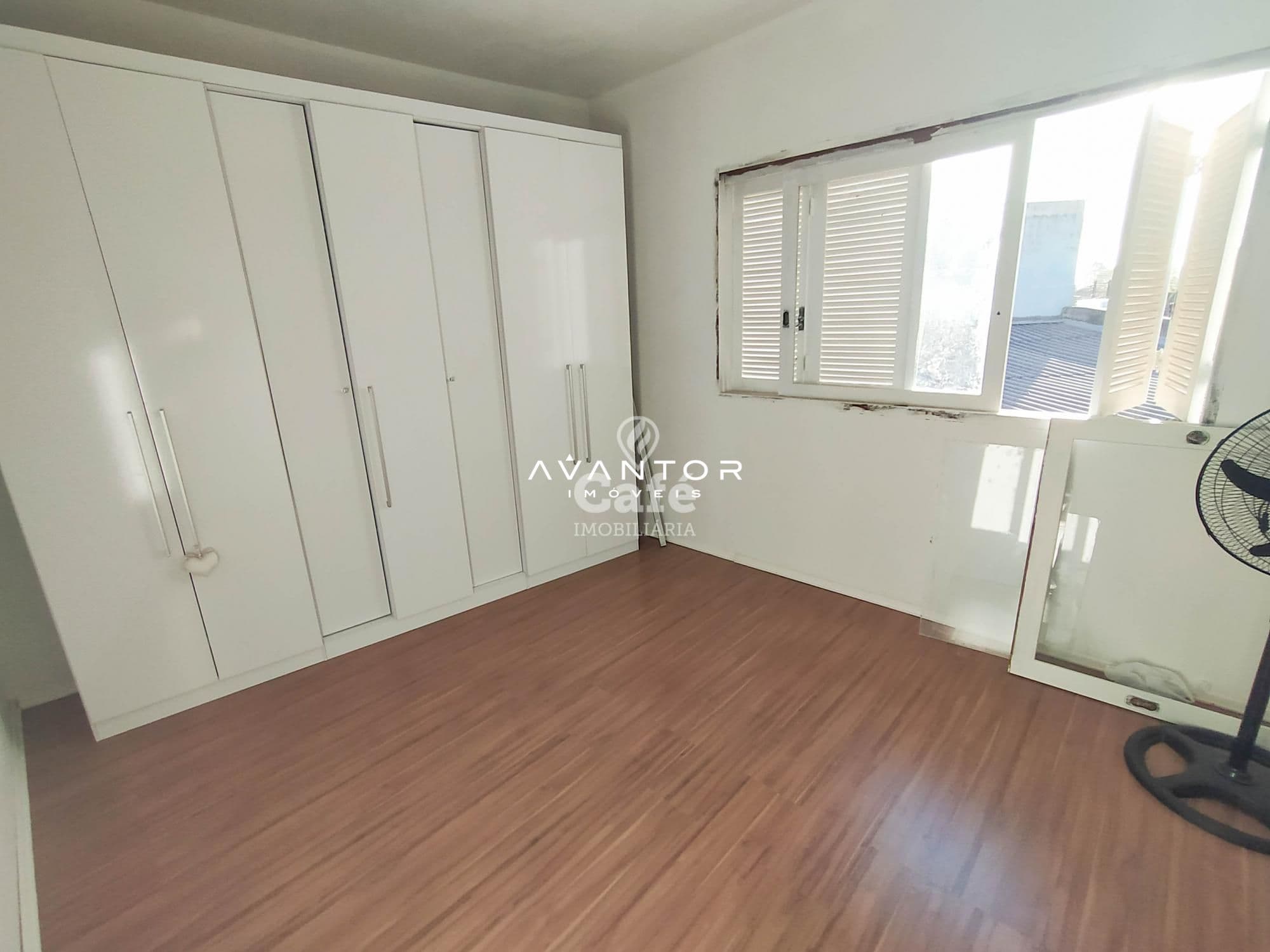 Casa, 4 Dormitórios, 1 Suíte, 3 Banheiros, 2 Vagas, Pátio, Salão De Festas, Churrasqueira — Casa com 4 quartos à venda em Dom Antônio Reis, Santa Maria/RS