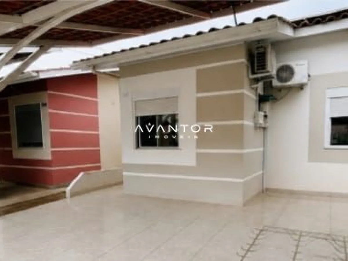 Fachada da casa com área de circulação — Casa de Condomínio com 3 quartos à venda em Cerrito, Santa Maria/RS