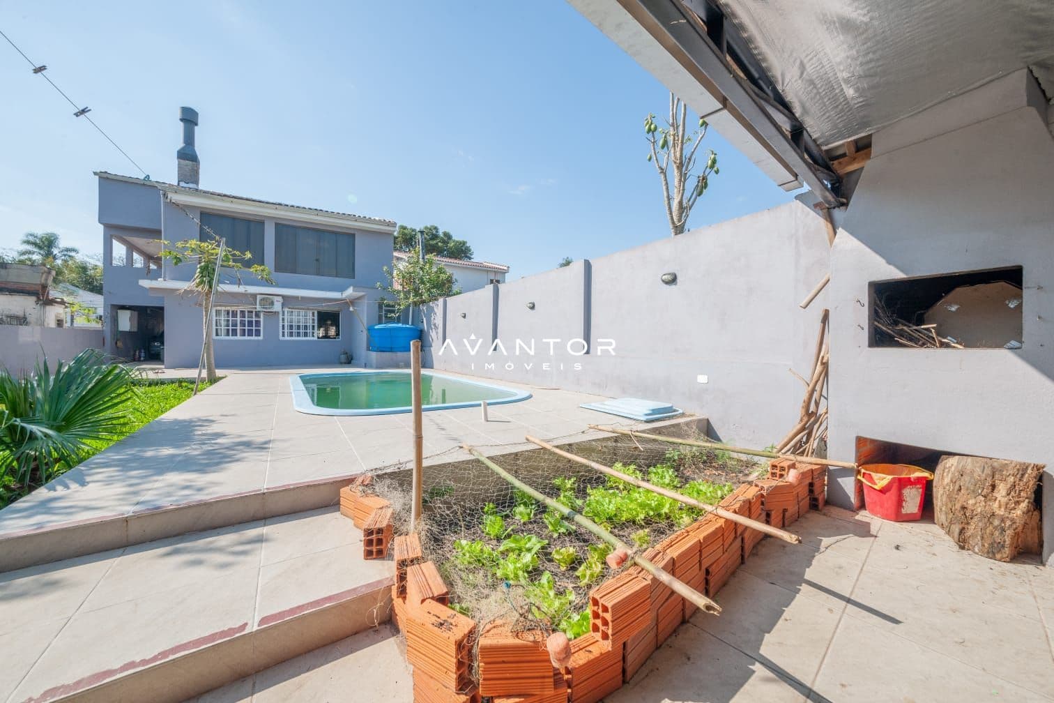 Área externa com piscina e horta — Casa com 5 quartos à venda em Nossa Senhora do Rosário, Santa Maria/RS