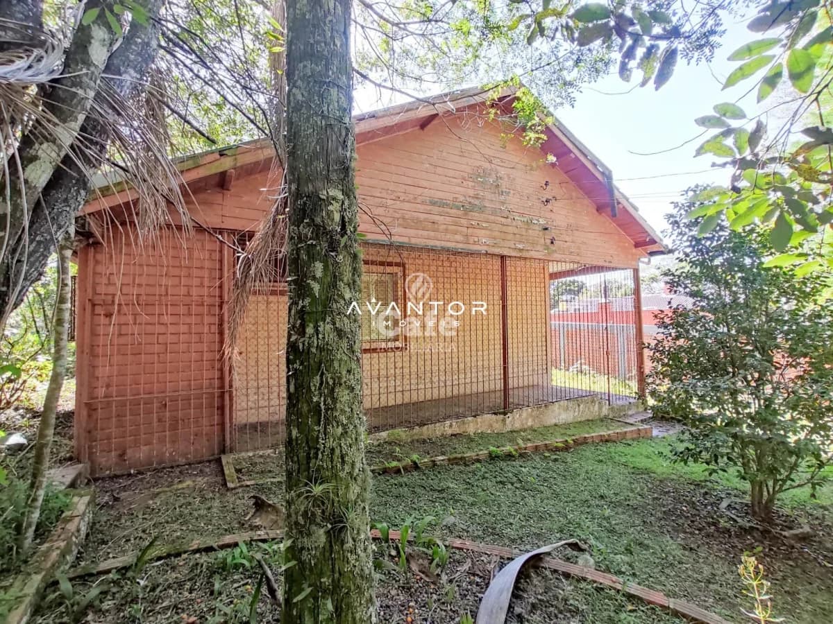 Excelente casa, aproveitando somente o excelente terreno de 1200m² bem localizada em Itaar — Casa com 3 quartos à venda em Balneário Novo Pinhal, Itaara/RS
