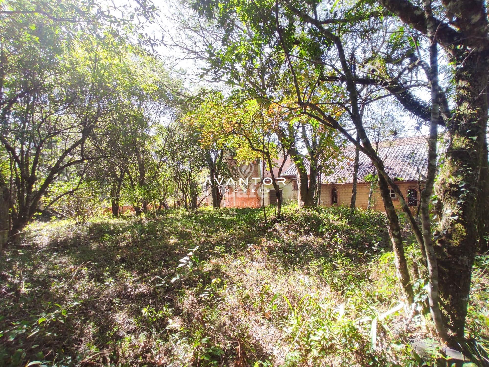 Excelente casa, aproveitando somente o excelente terreno de 1200m² bem localizada em Itaar — Casa com 3 quartos à venda em Balneário Novo Pinhal, Itaara/RS