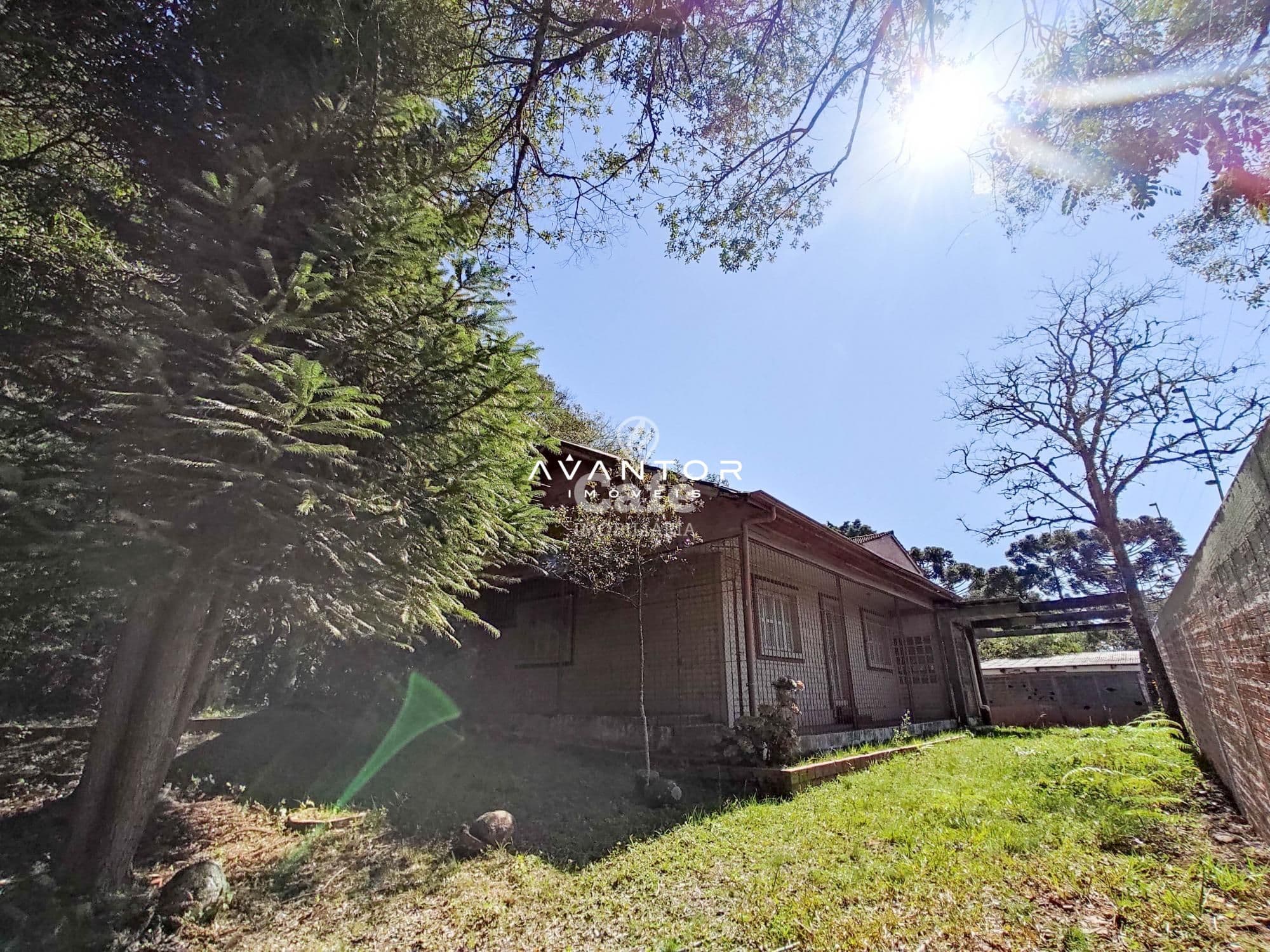 Excelente casa, aproveitando somente o excelente terreno de 1200m² bem localizada em Itaar — Casa com 3 quartos à venda em Balneário Novo Pinhal, Itaara/RS