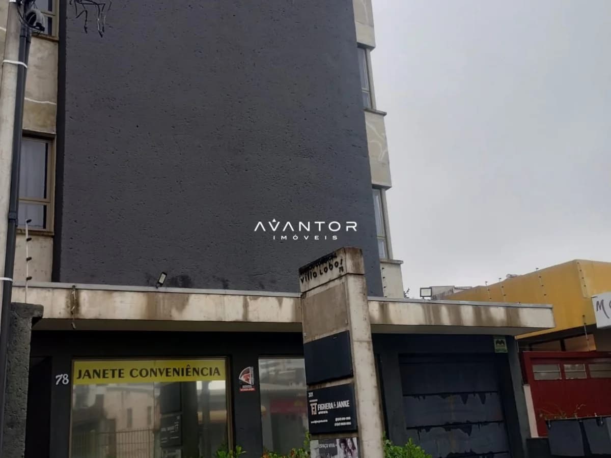 Fachada do prédio com identificação visual — Sala Comercial com 2 salas para alugar em Camobi, Santa Maria/RS