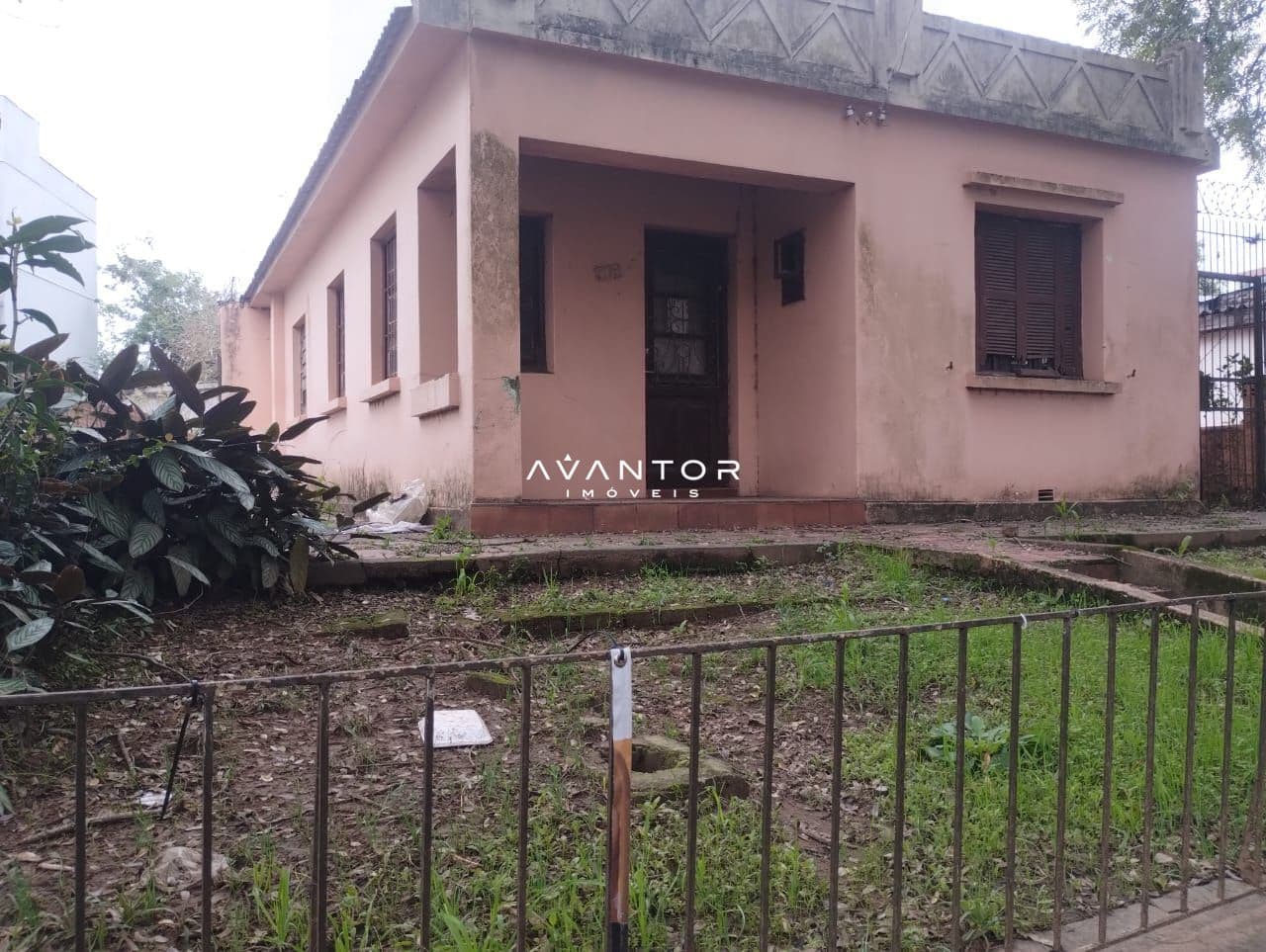Fachada da casa — Terreno à venda em Nossa Senhora Medianeira, Santa Maria/RS
