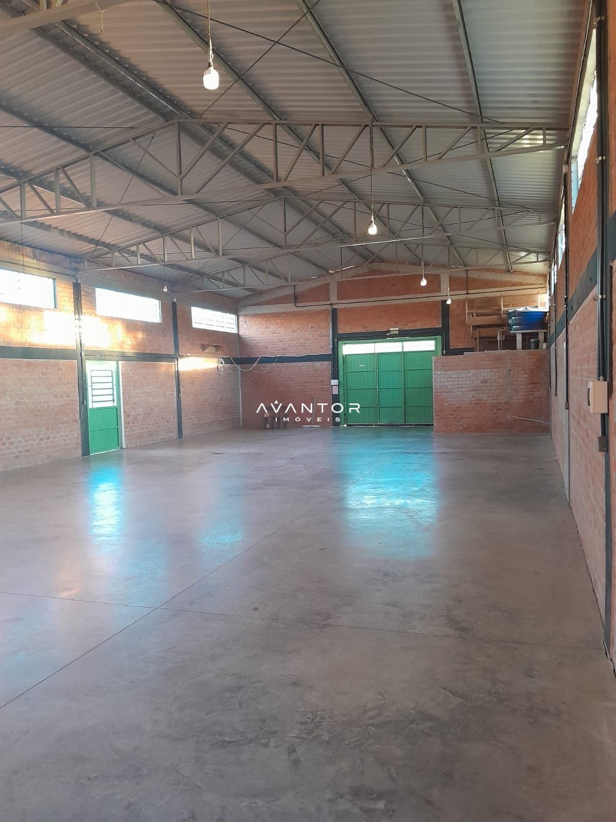 Pavilhão com 2 salas para alugar em Diácono João Luiz Pozzobon, Santa Maria/RS — foto 3 de 3