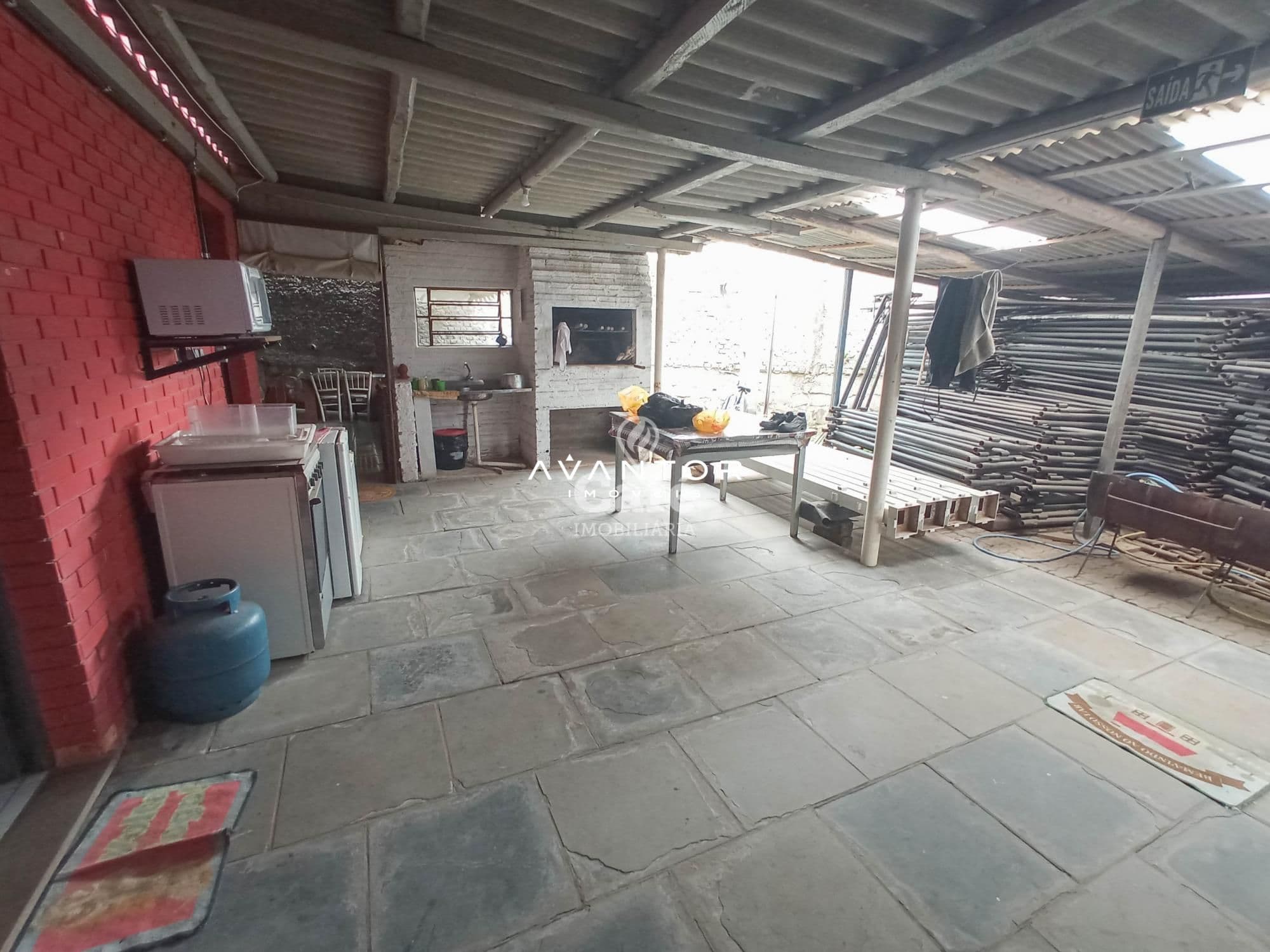 Excelente oportunidade!! Pavilhão comercial, faixa velha, com acesso frente /fundos e moni — Pavilhão com 4 salas para alugar em Pé de Plátano, Santa Maria/RS