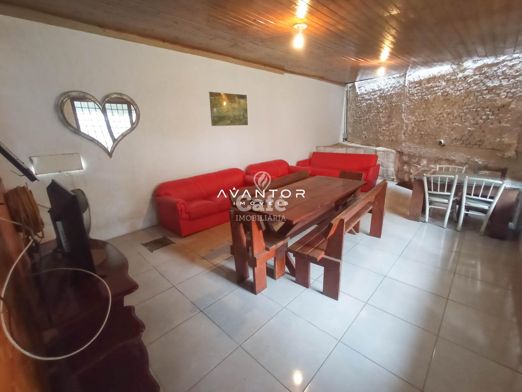 Excelente oportunidade!! Pavilhão comercial, faixa velha, com acesso frente /fundos e moni — Pavilhão com 4 salas para alugar em Pé de Plátano, Santa Maria/RS