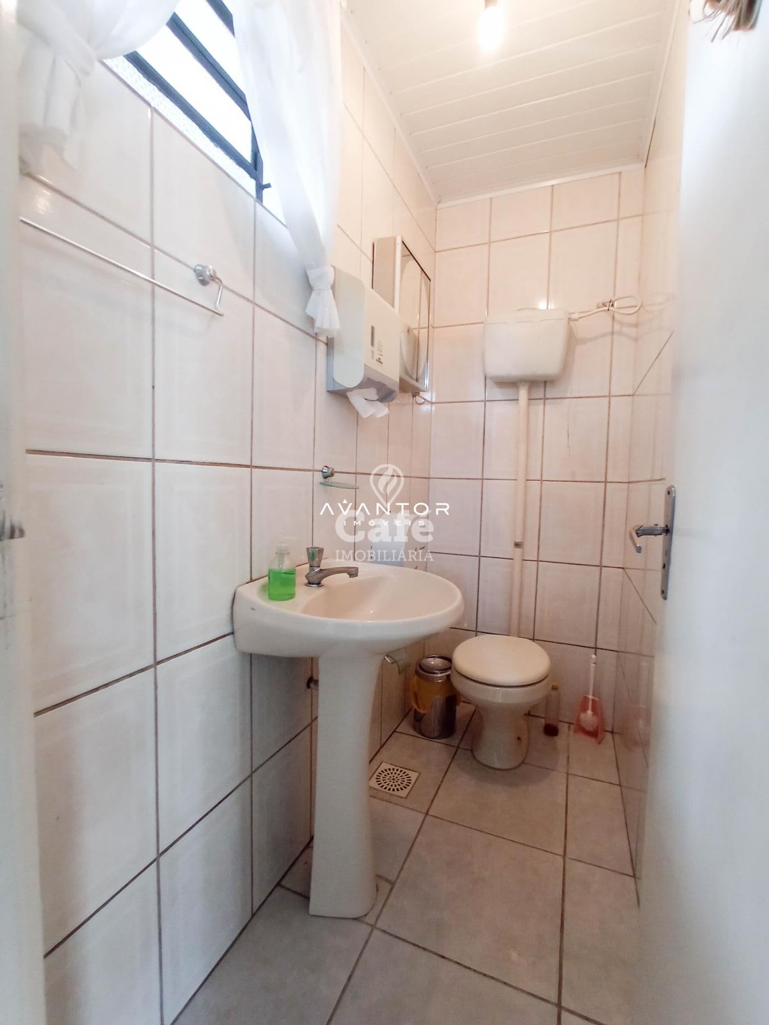 Excelente oportunidade!! Pavilhão comercial, faixa velha, com acesso frente /fundos e moni — Pavilhão com 4 salas para alugar em Pé de Plátano, Santa Maria/RS