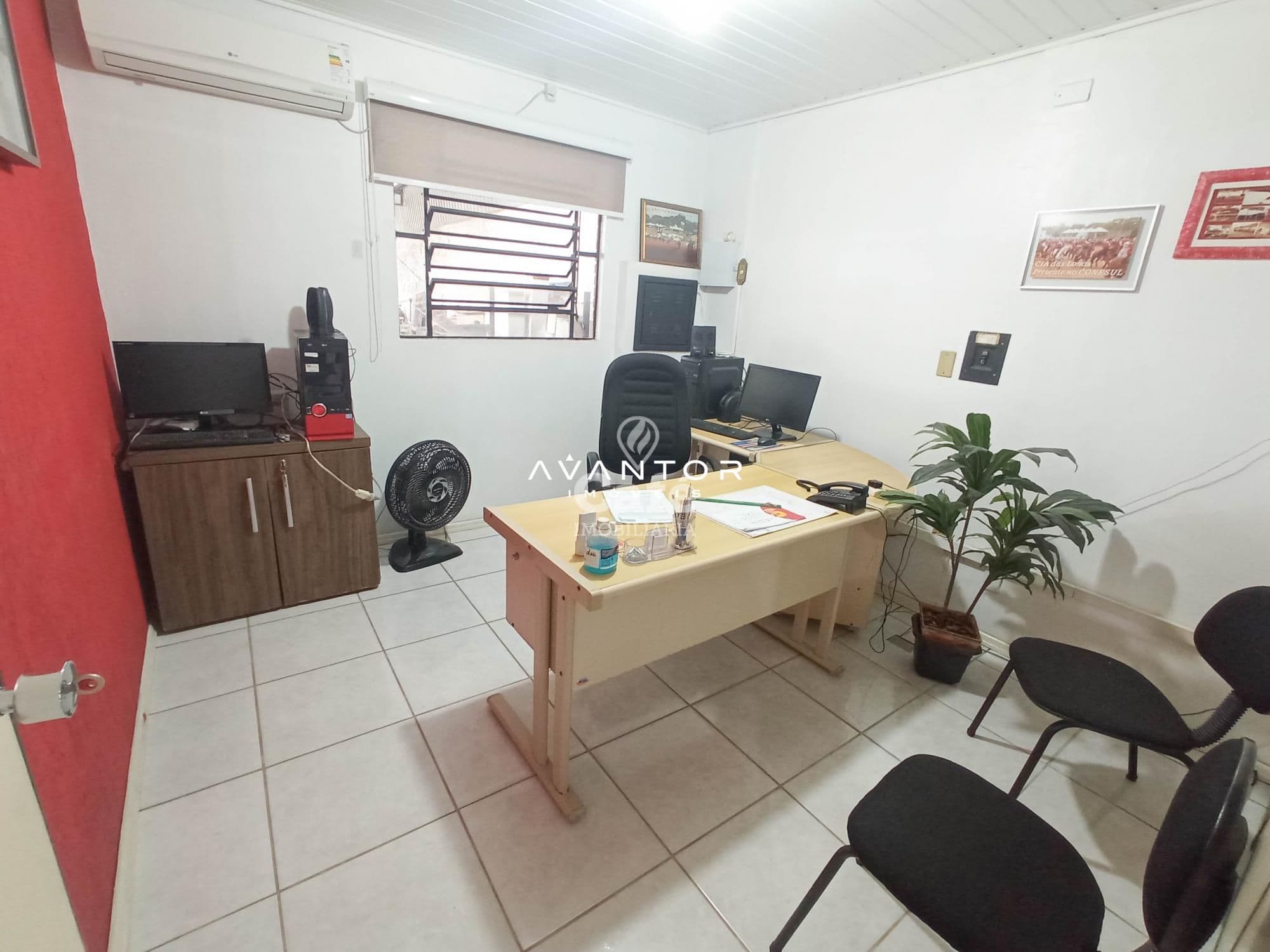 Excelente oportunidade!! Pavilhão comercial, faixa velha, com acesso frente /fundos e moni — Pavilhão com 4 salas para alugar em Pé de Plátano, Santa Maria/RS
