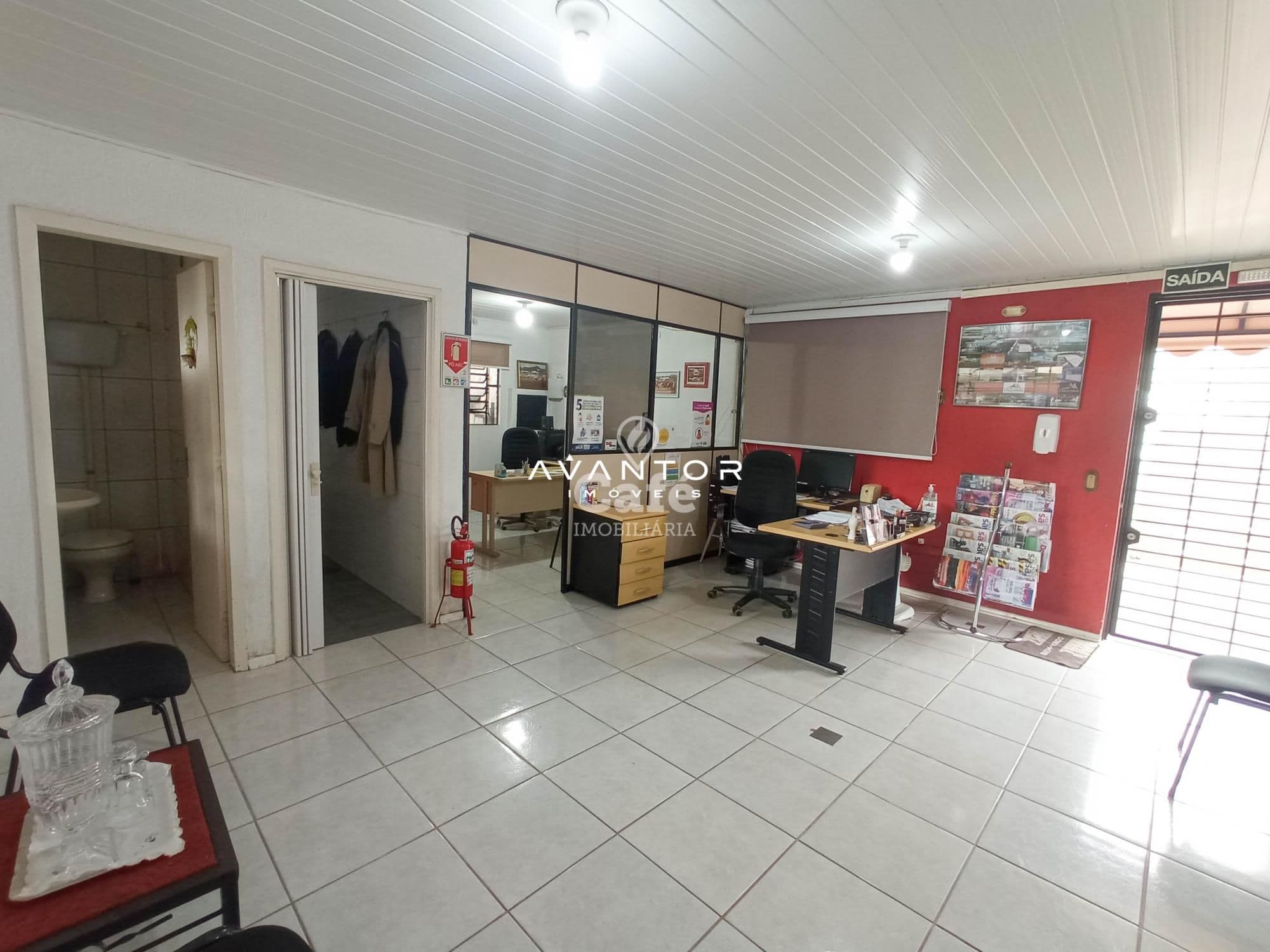 Excelente oportunidade!! Pavilhão comercial, faixa velha, com acesso frente /fundos e moni — Pavilhão com 4 salas para alugar em Pé de Plátano, Santa Maria/RS
